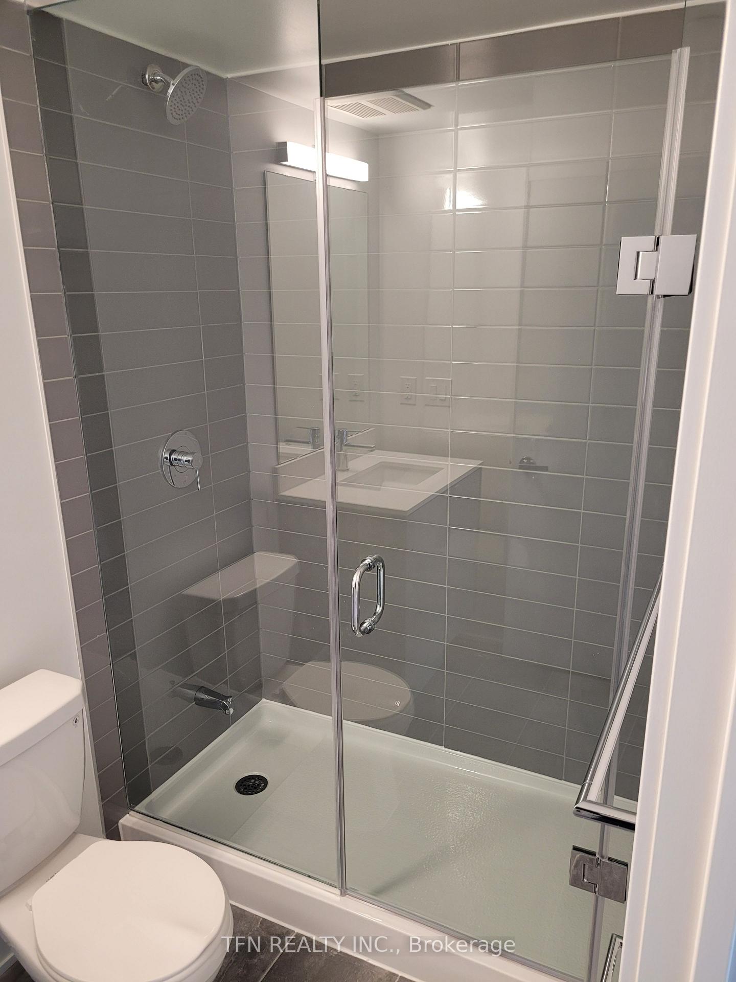 Photo 11 of Unit B903, 3200 Dakota Common, Burlington, Alton — HOMEH