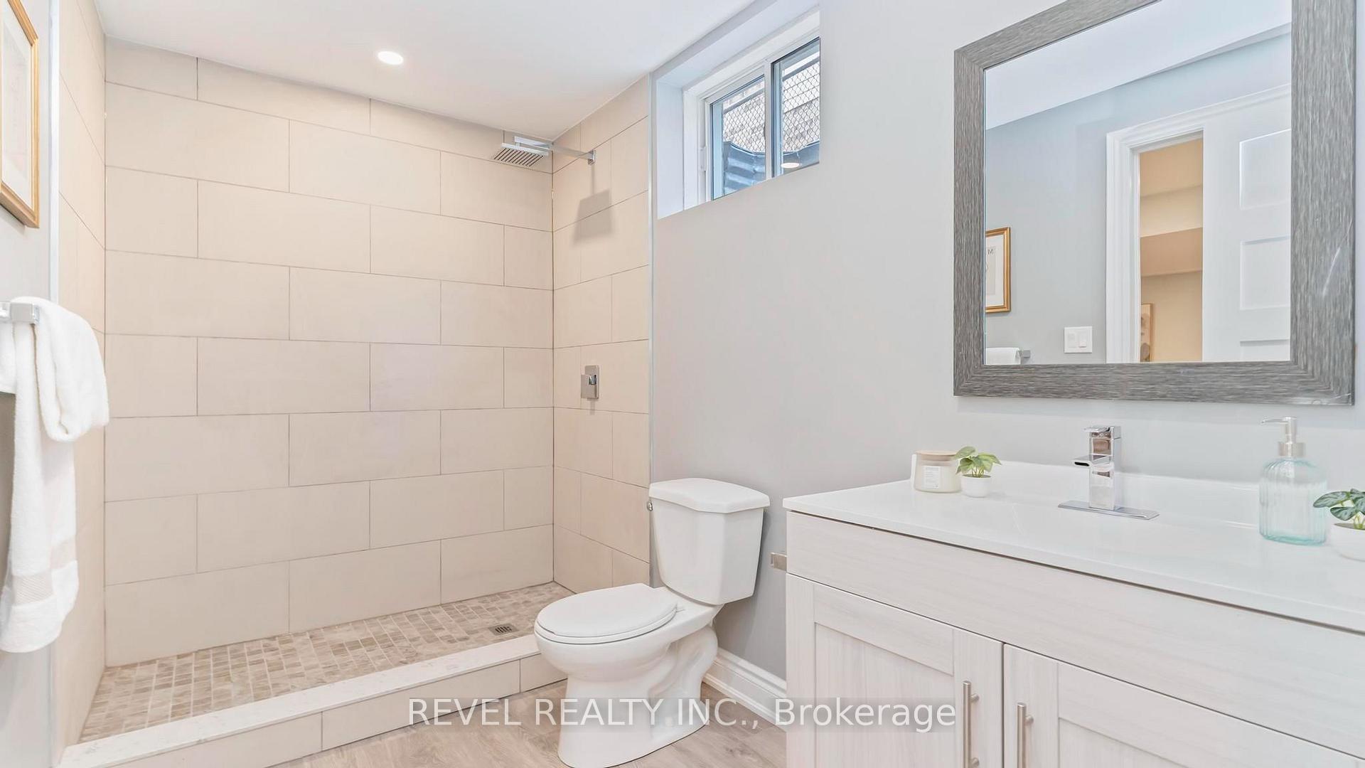 Photo 36 of 857 Cresthaven Crescent, London, South L — HOMEH