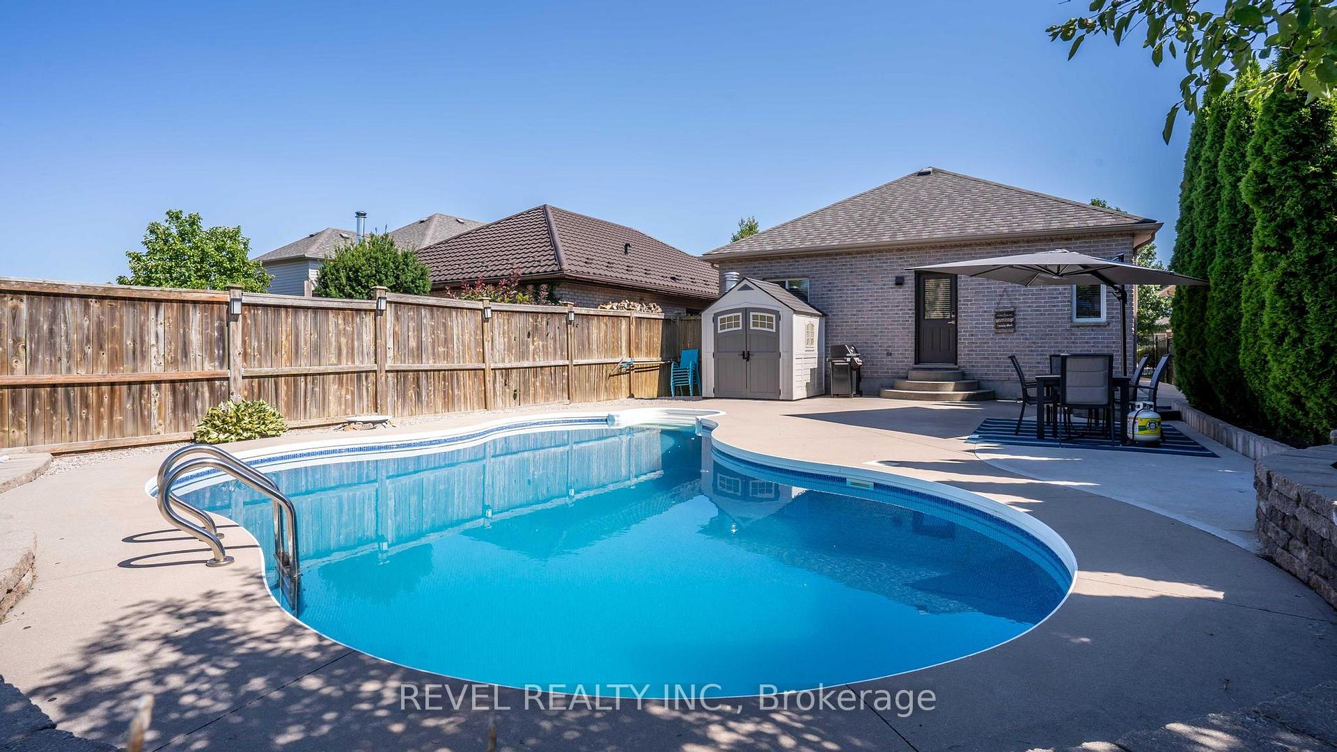 Photo 38 of 857 Cresthaven Crescent, London, South L — HOMEH