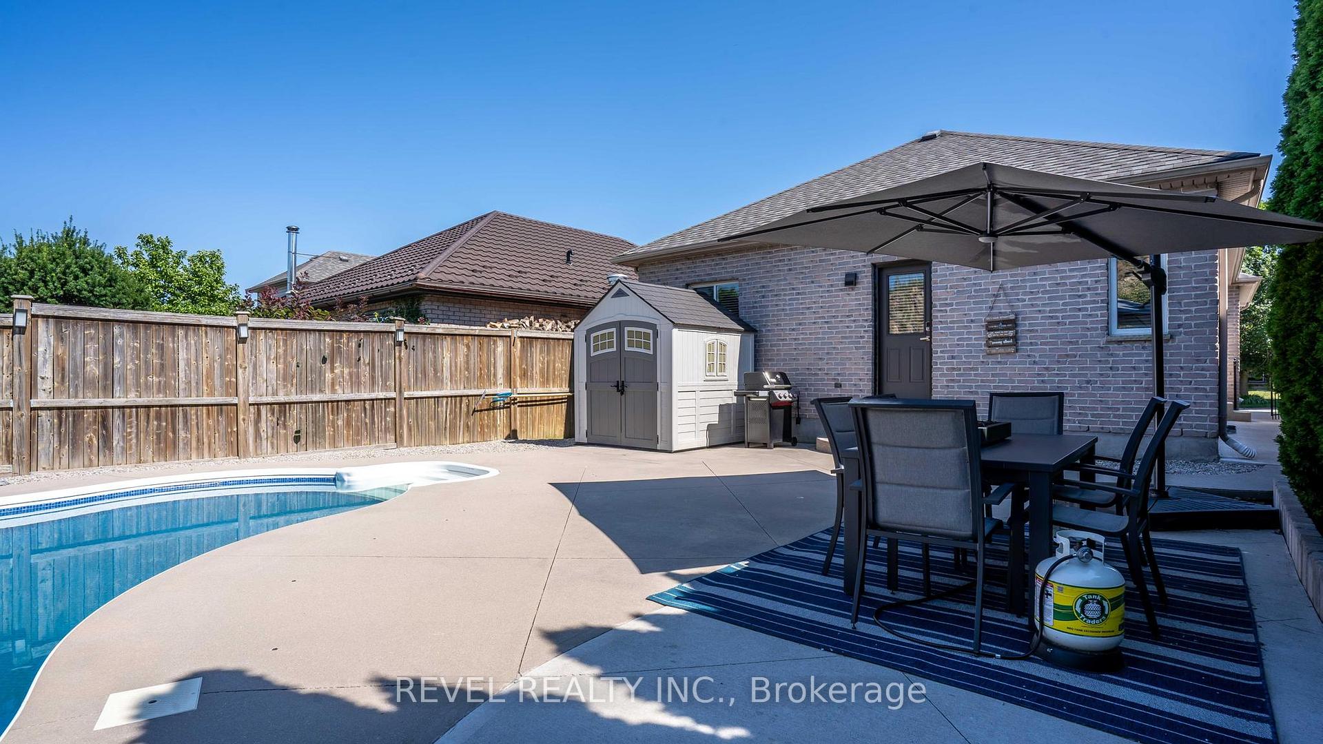 Photo 41 of 857 Cresthaven Crescent, London, South L — HOMEH