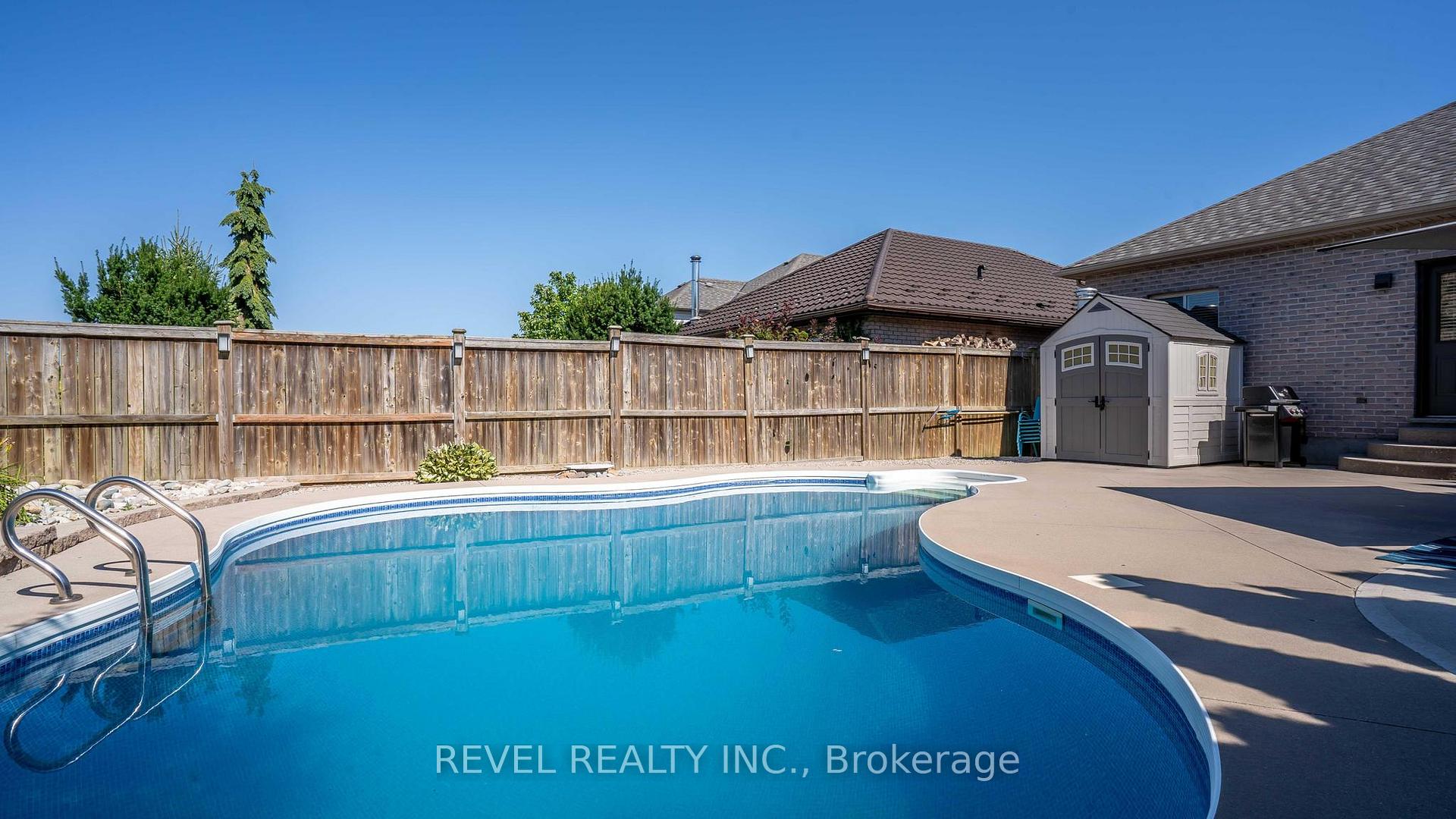 Photo 43 of 857 Cresthaven Crescent, London, South L — HOMEH