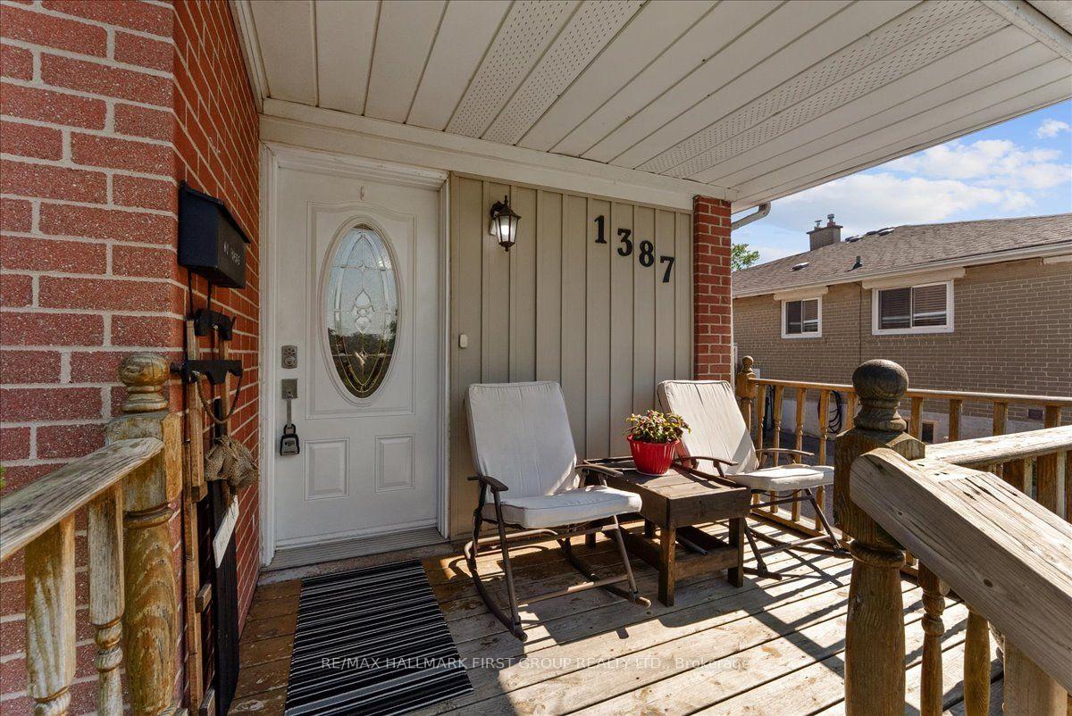 Photo 3 of 1387 Tatra Drive, Pickering, Bay Ridges — HOMEH