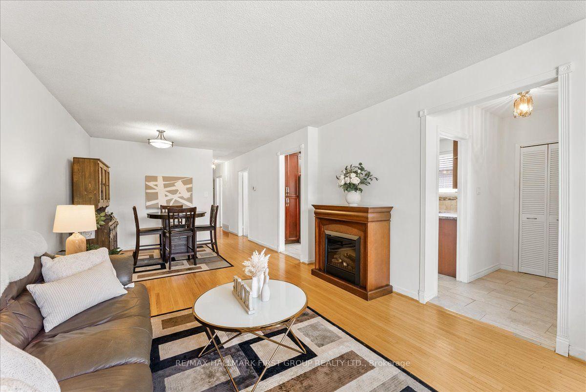 Photo 5 of 1387 Tatra Drive, Pickering, Bay Ridges — HOMEH