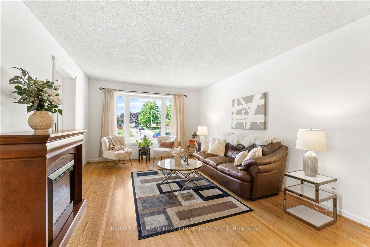 Photo 6 of 1387 Tatra Drive, Pickering, Bay Ridges — HOMEH