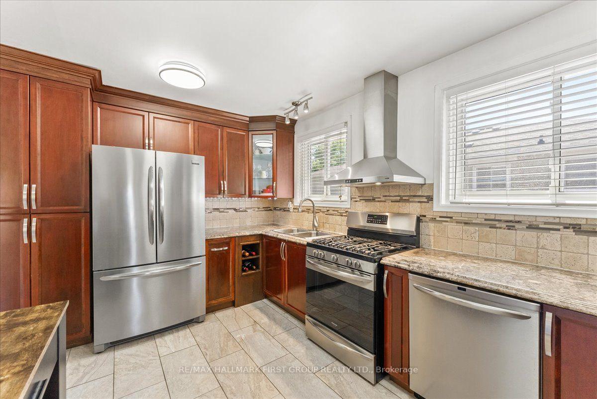 Photo 9 of 1387 Tatra Drive, Pickering, Bay Ridges — HOMEH