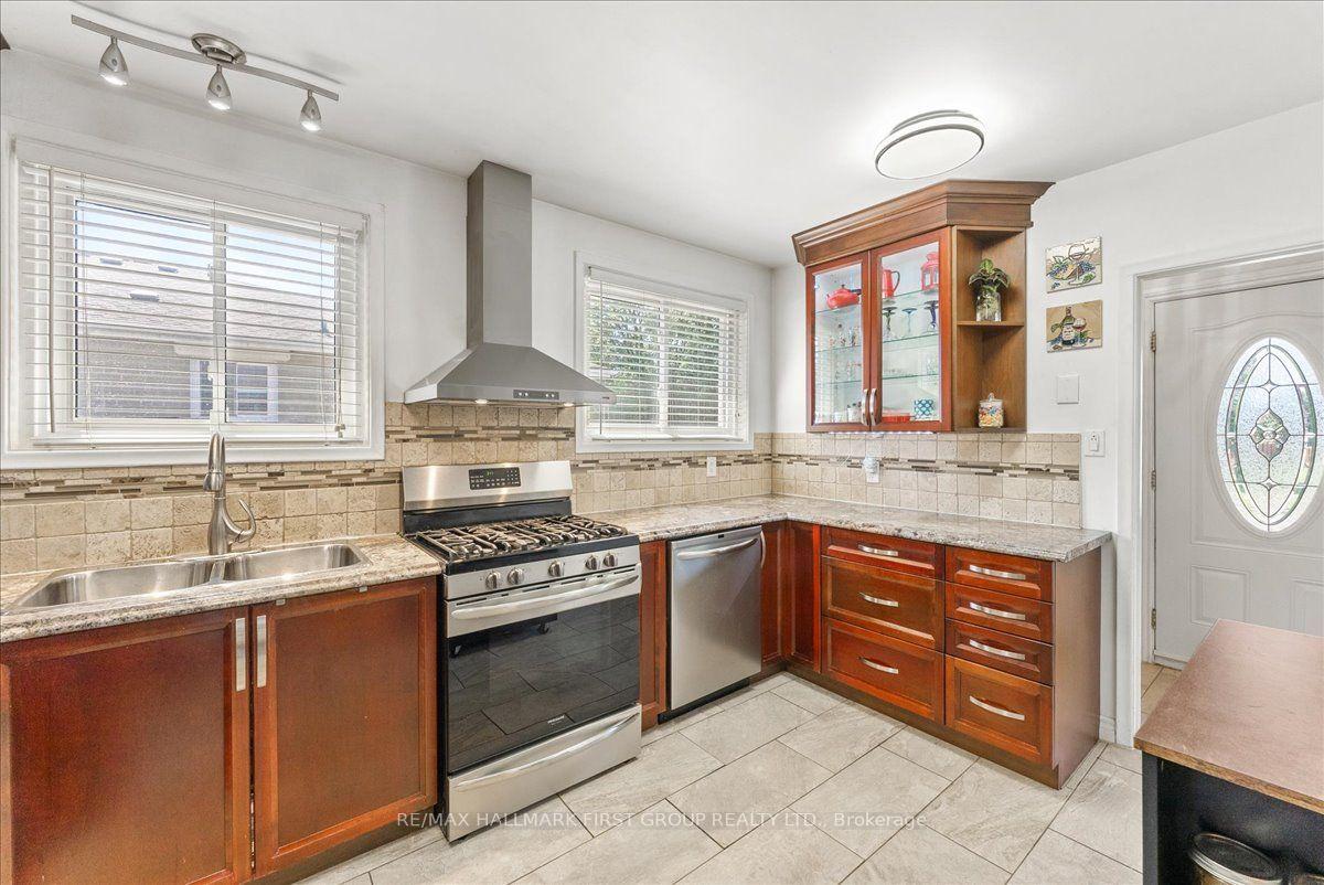 Photo 11 of 1387 Tatra Drive, Pickering, Bay Ridges — HOMEH