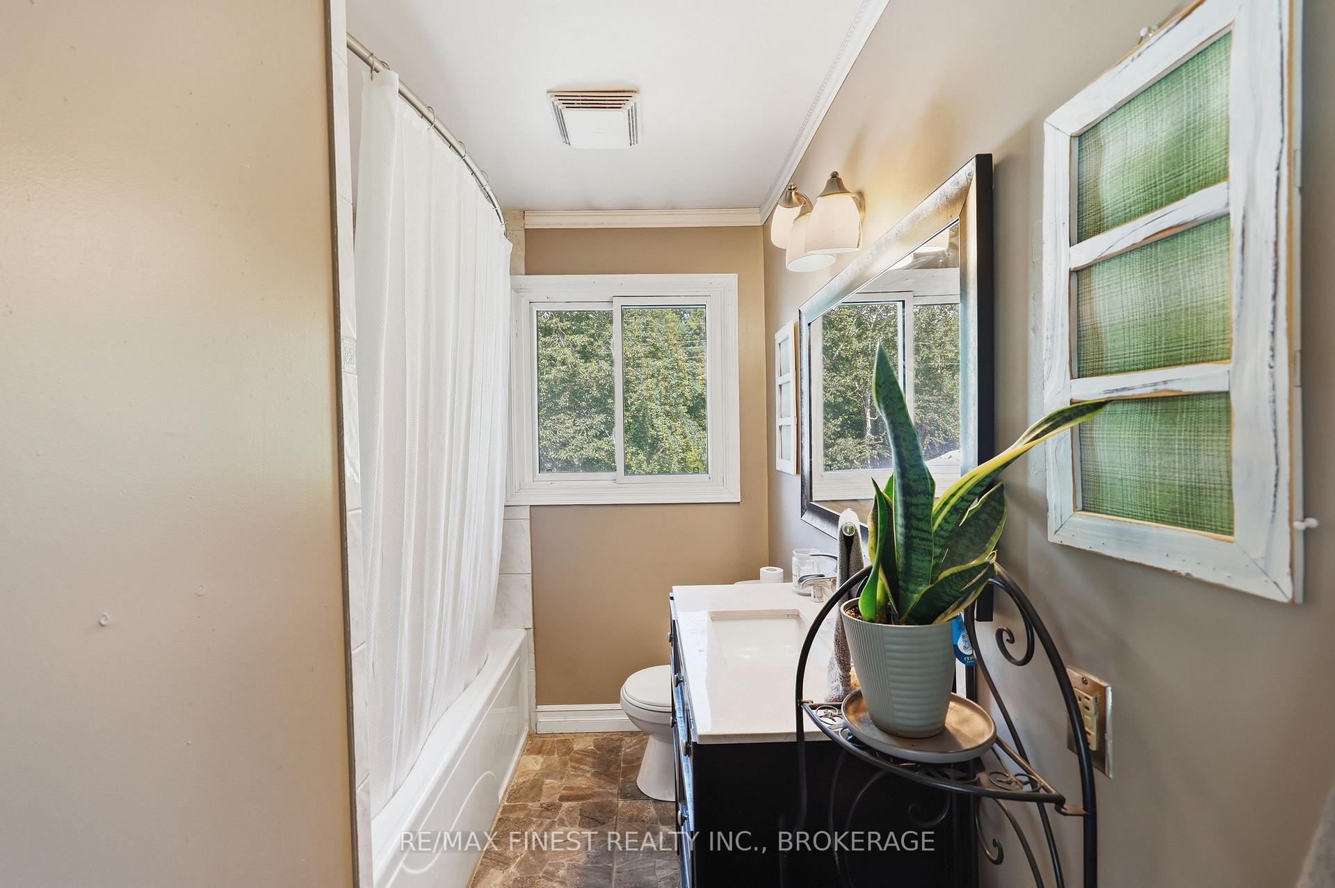 Photo 26 of 2347 Battersea Road, Kingston, City North of 401 — HOMEH