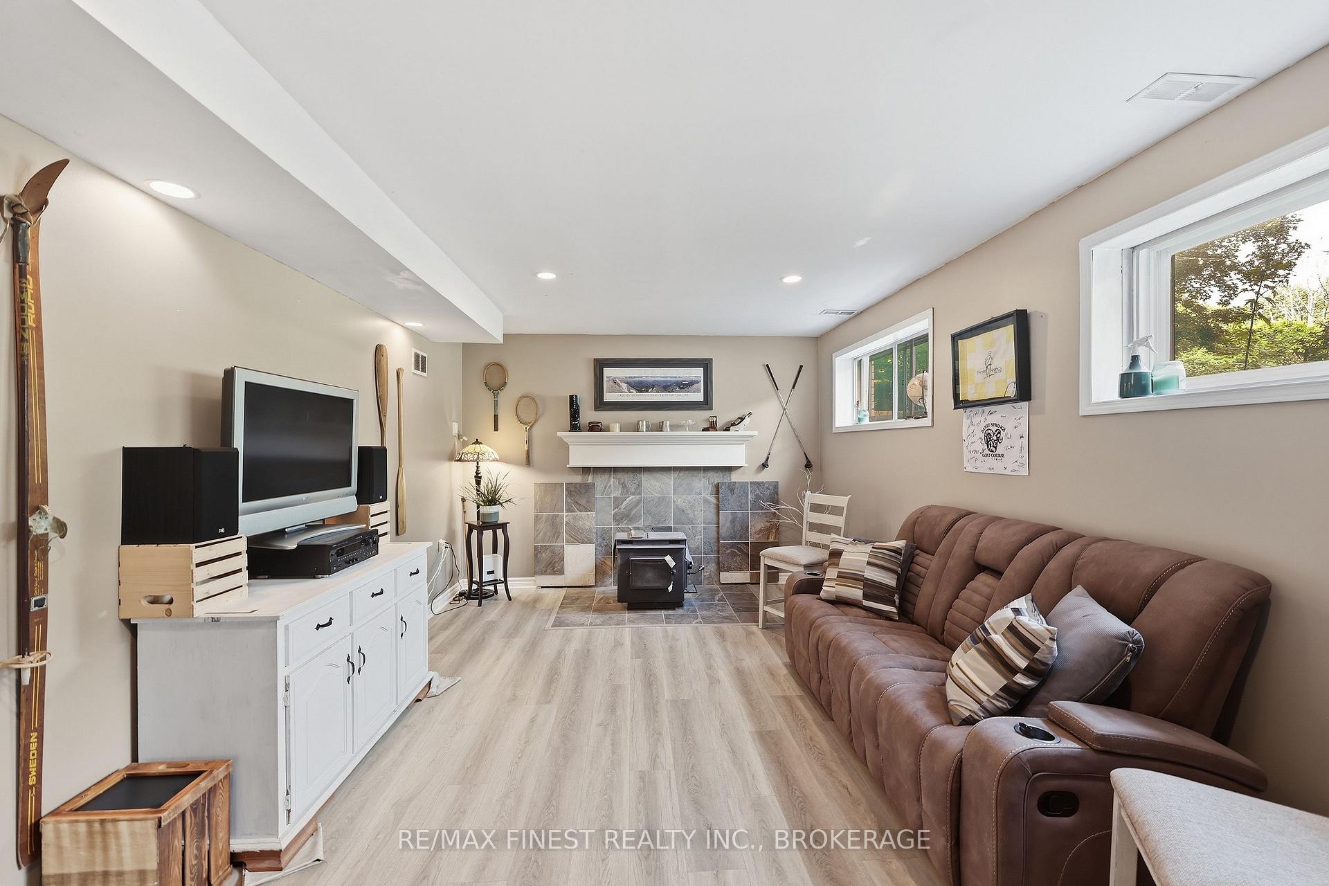 Photo 29 of 2347 Battersea Road, Kingston, City North of 401 — HOMEH