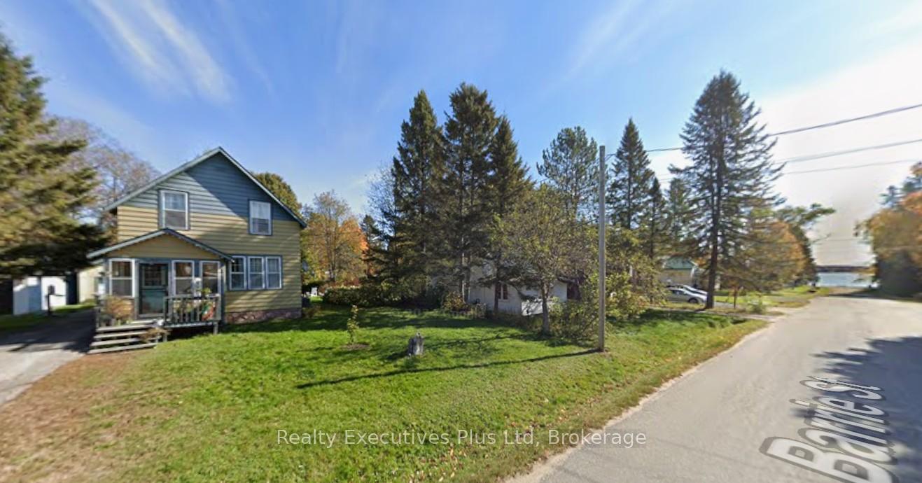 Front of 15 Barrie Street