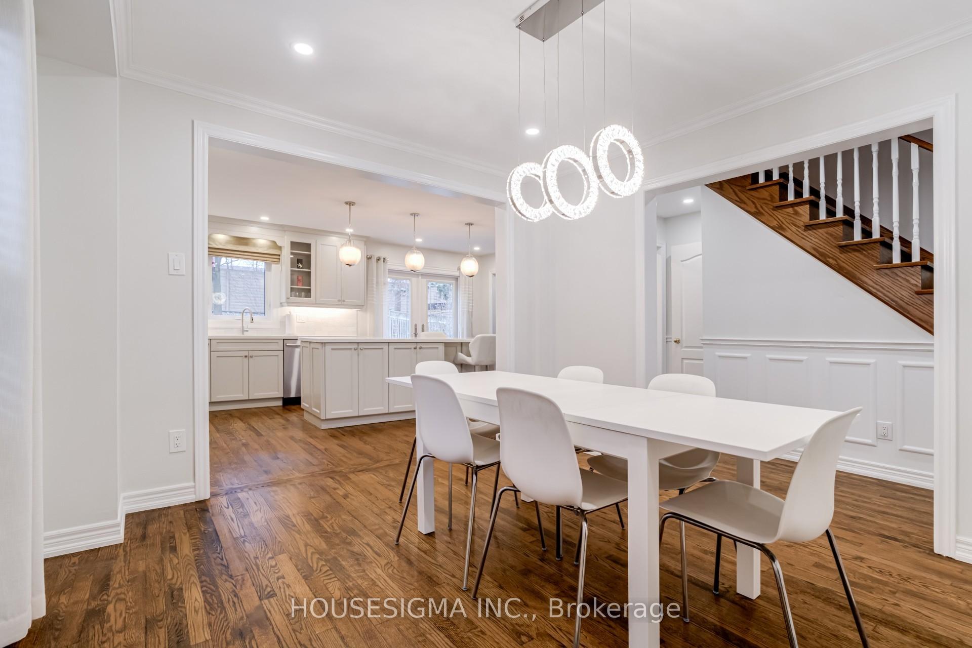 Photo 9 of 1475 Ravensmoor Crescent, Mississauga, East Credit — HOMEH