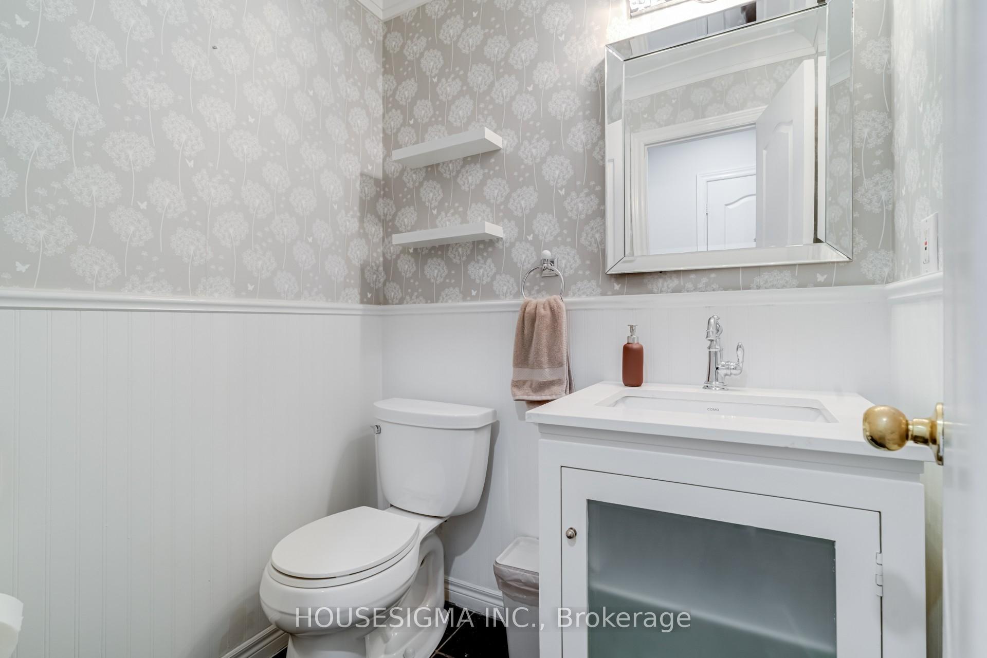 Photo 16 of 1475 Ravensmoor Crescent, Mississauga, East Credit — HOMEH