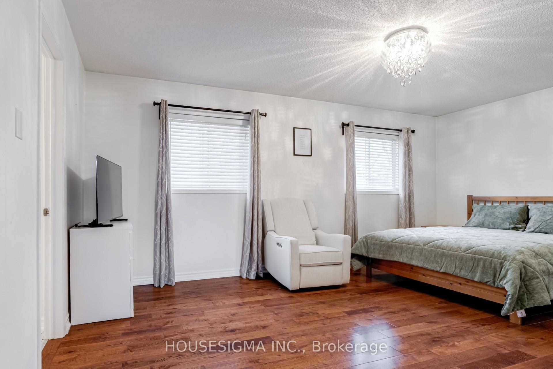 Photo 18 of 1475 Ravensmoor Crescent, Mississauga, East Credit — HOMEH