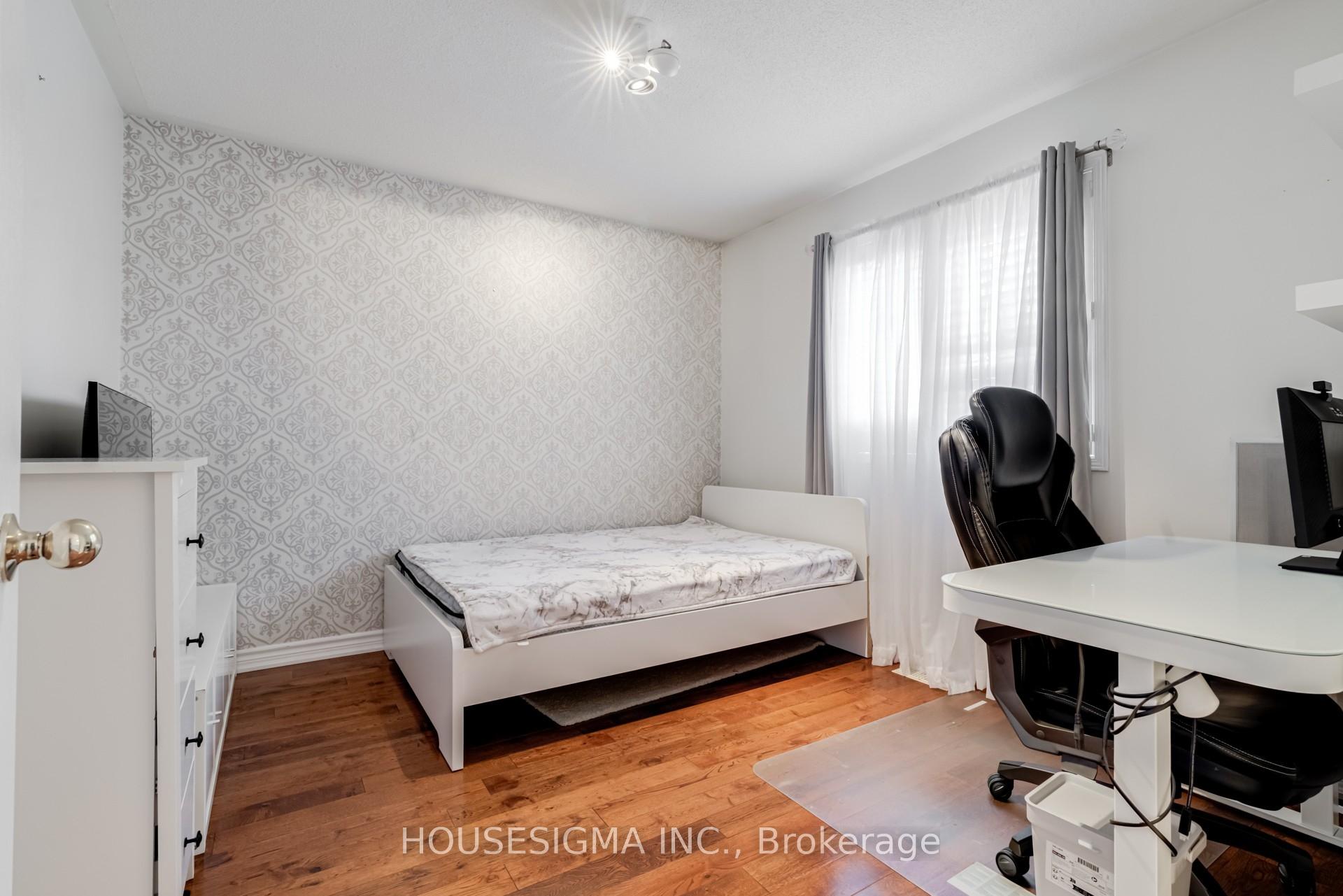 Photo 25 of 1475 Ravensmoor Crescent, Mississauga, East Credit — HOMEH
