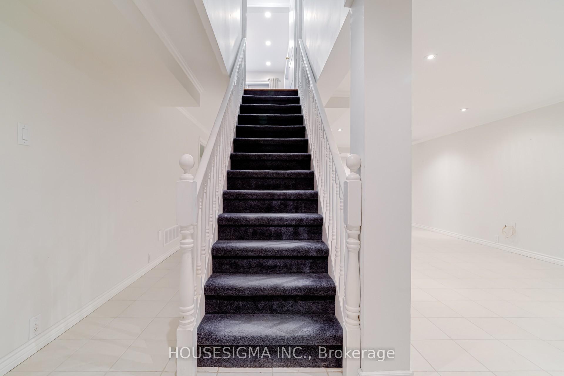 Photo 27 of 1475 Ravensmoor Crescent, Mississauga, East Credit — HOMEH