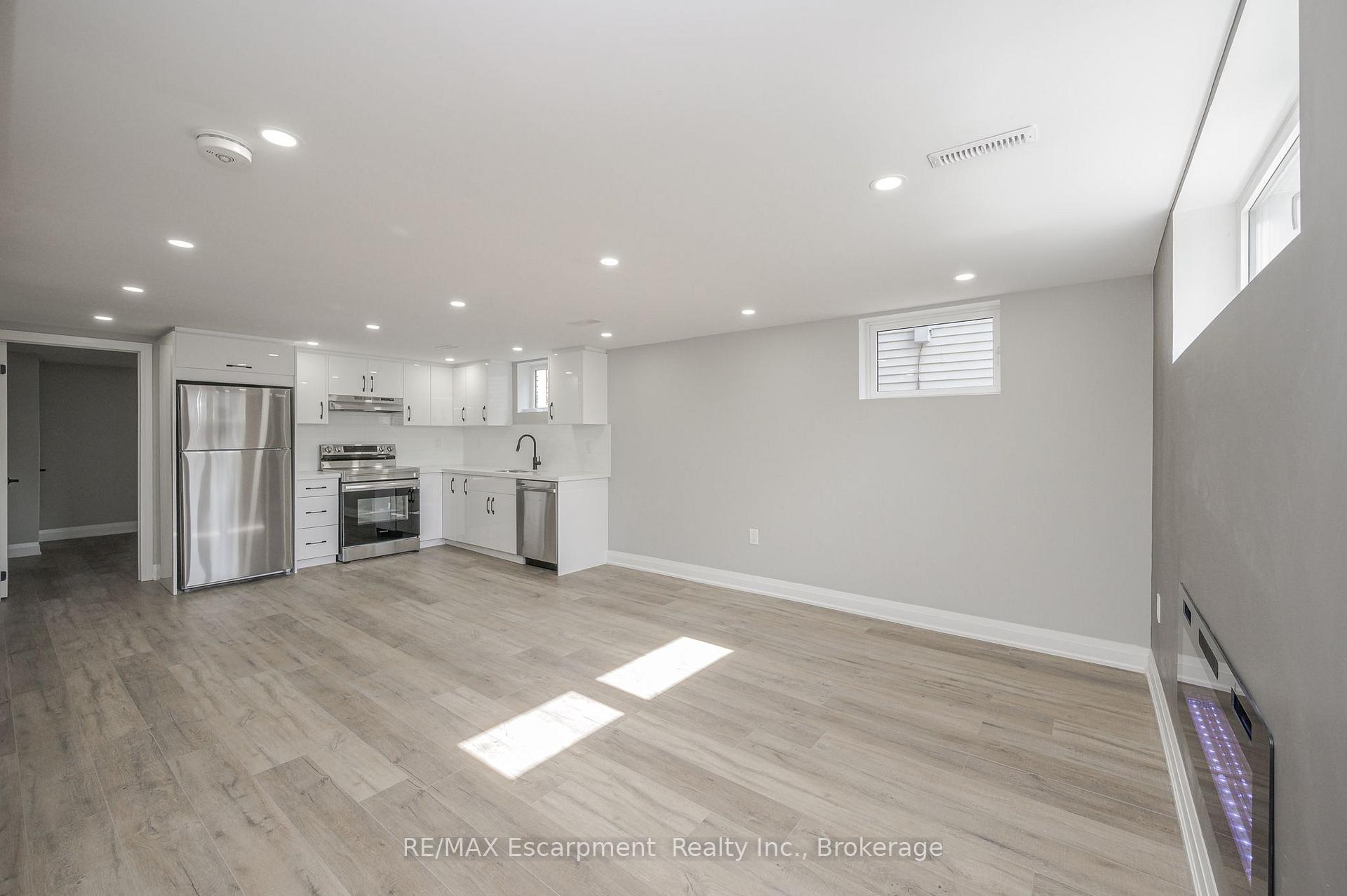Photo 5 of Unit LOWER UNIT, 144 East 44th Street, Hamilton, Hampton Heights — HOMEH