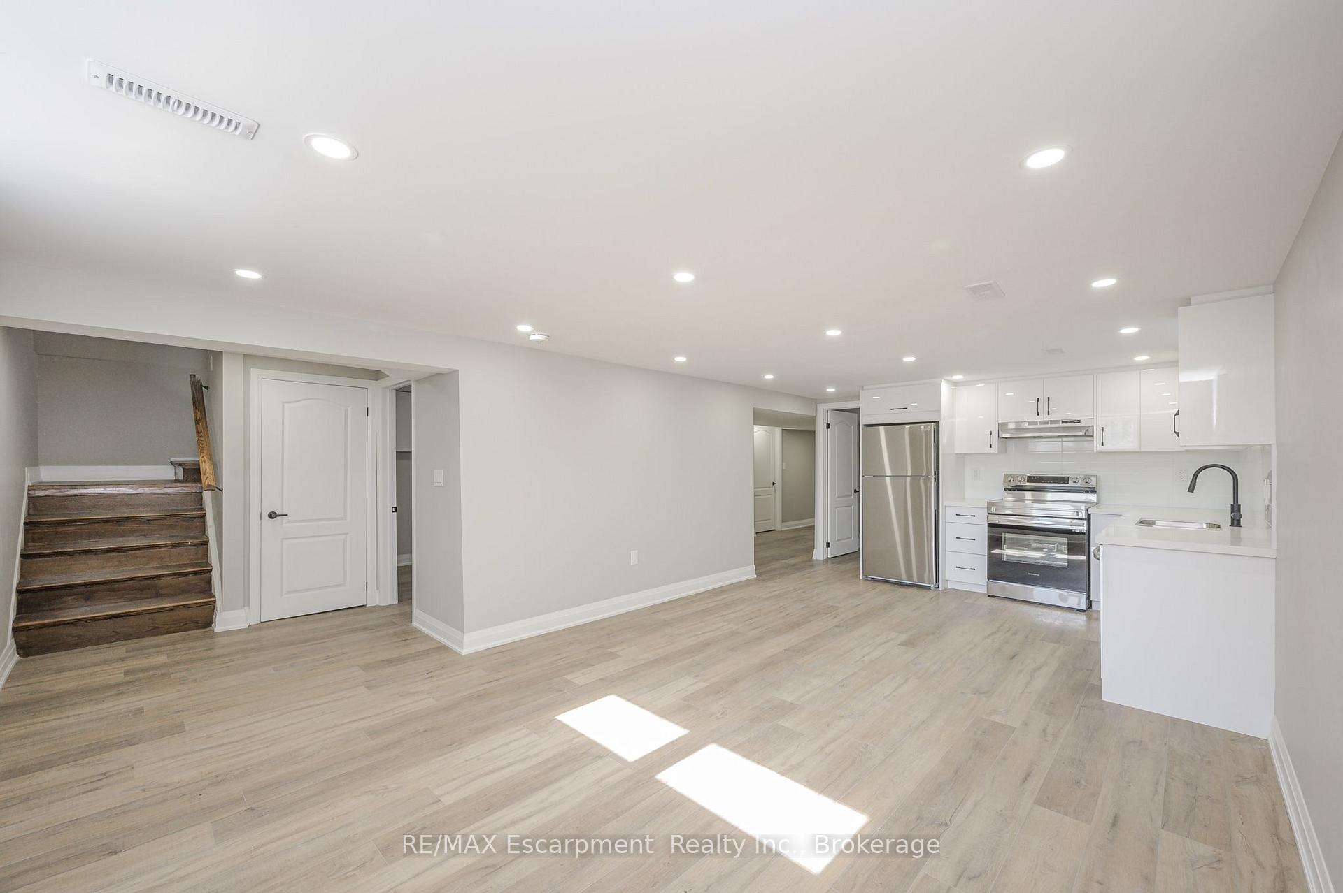 Photo 6 of Unit LOWER UNIT, 144 East 44th Street, Hamilton, Hampton Heights — HOMEH