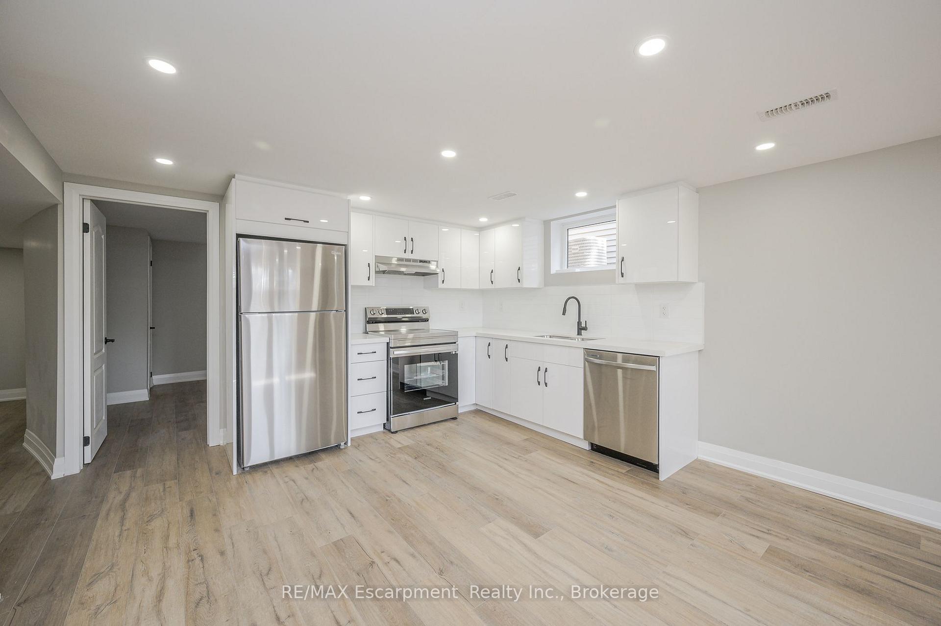 Photo 9 of Unit LOWER UNIT, 144 East 44th Street, Hamilton, Hampton Heights — HOMEH
