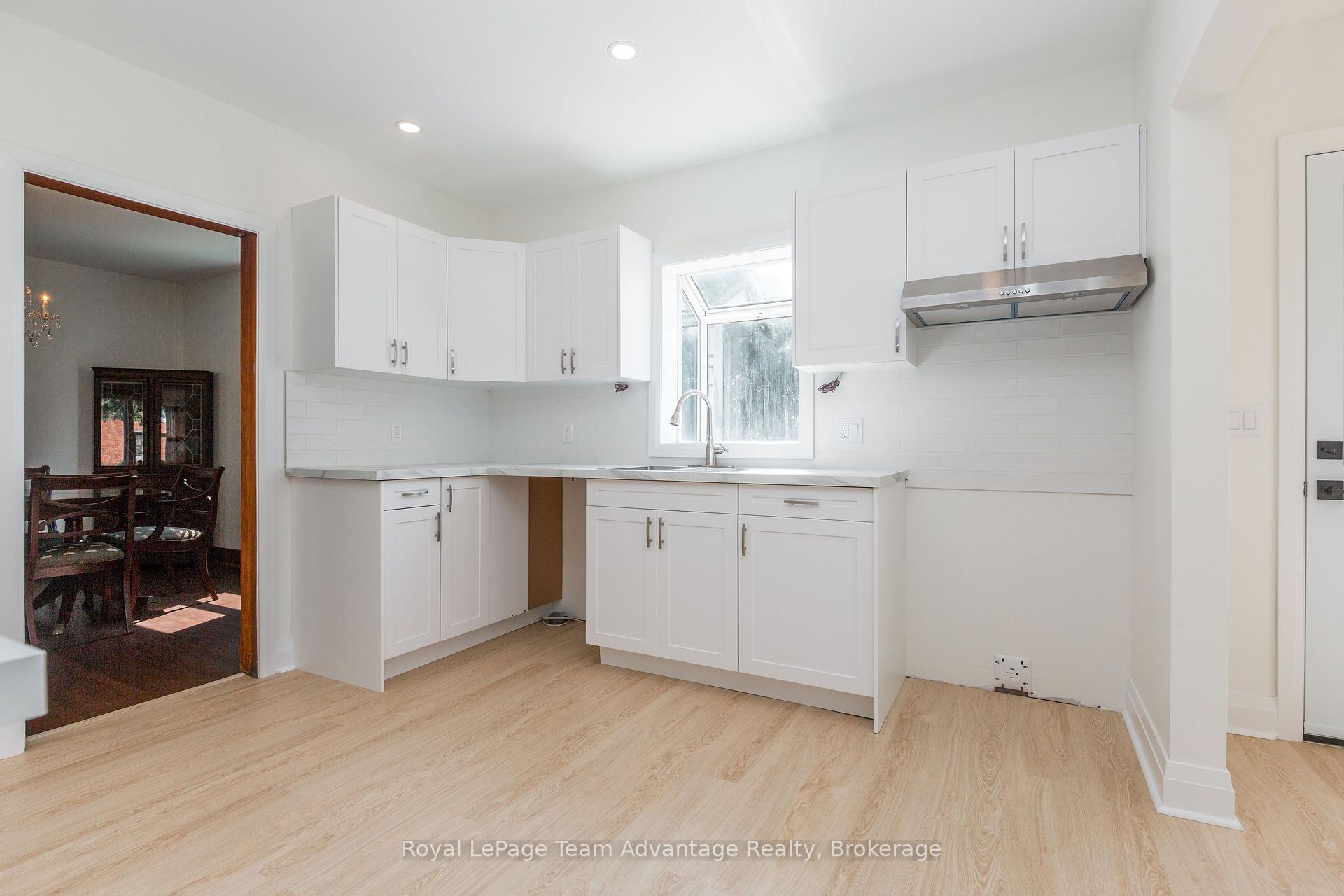 Photo 4 of 9 Houden Street, Springwater, Elmvale — HOMEH