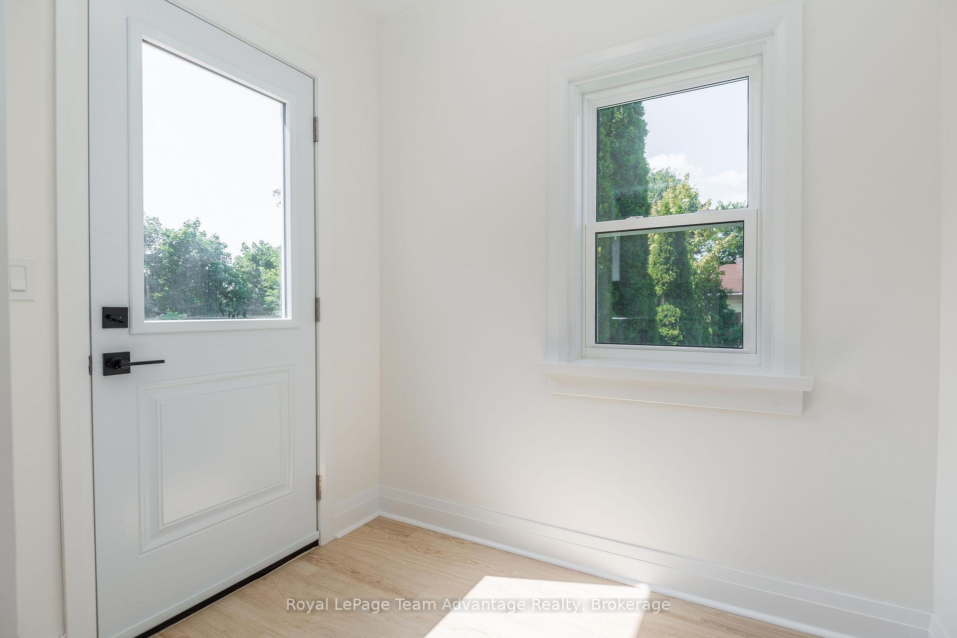 Photo 6 of 9 Houden Street, Springwater, Elmvale — HOMEH