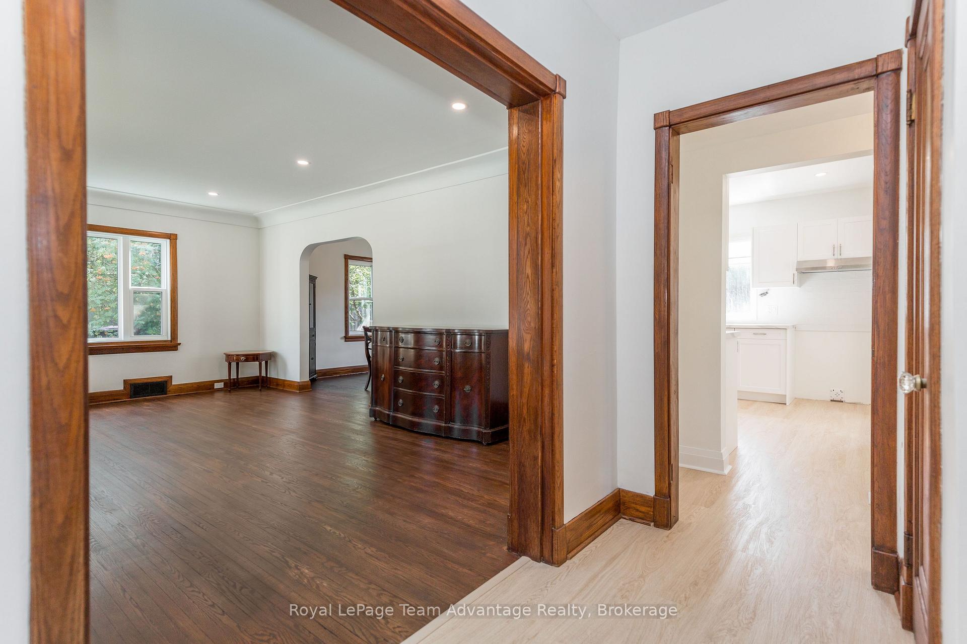 Photo 13 of 9 Houden Street, Springwater, Elmvale — HOMEH