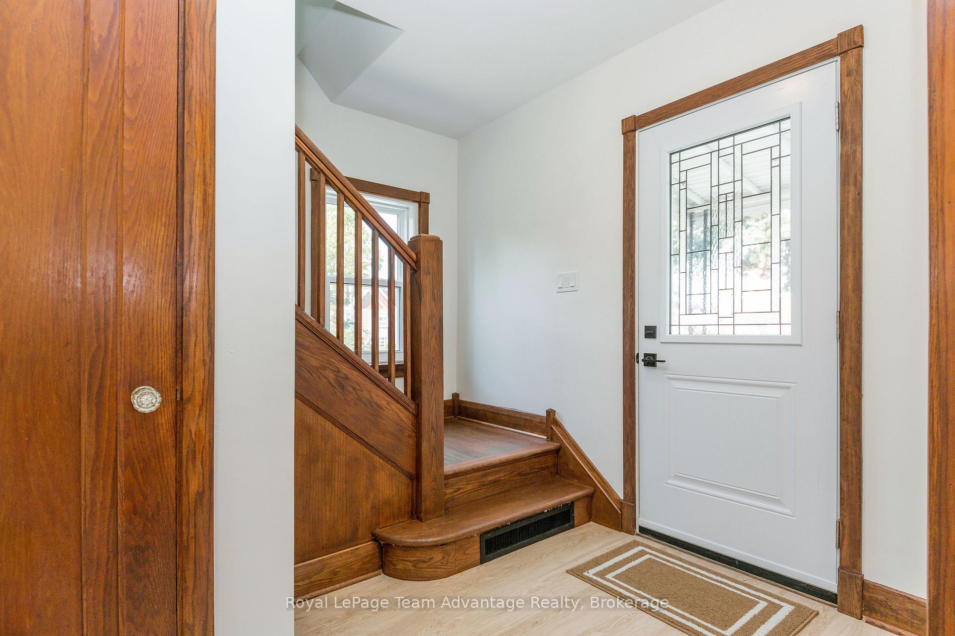 Photo 15 of 9 Houden Street, Springwater, Elmvale — HOMEH