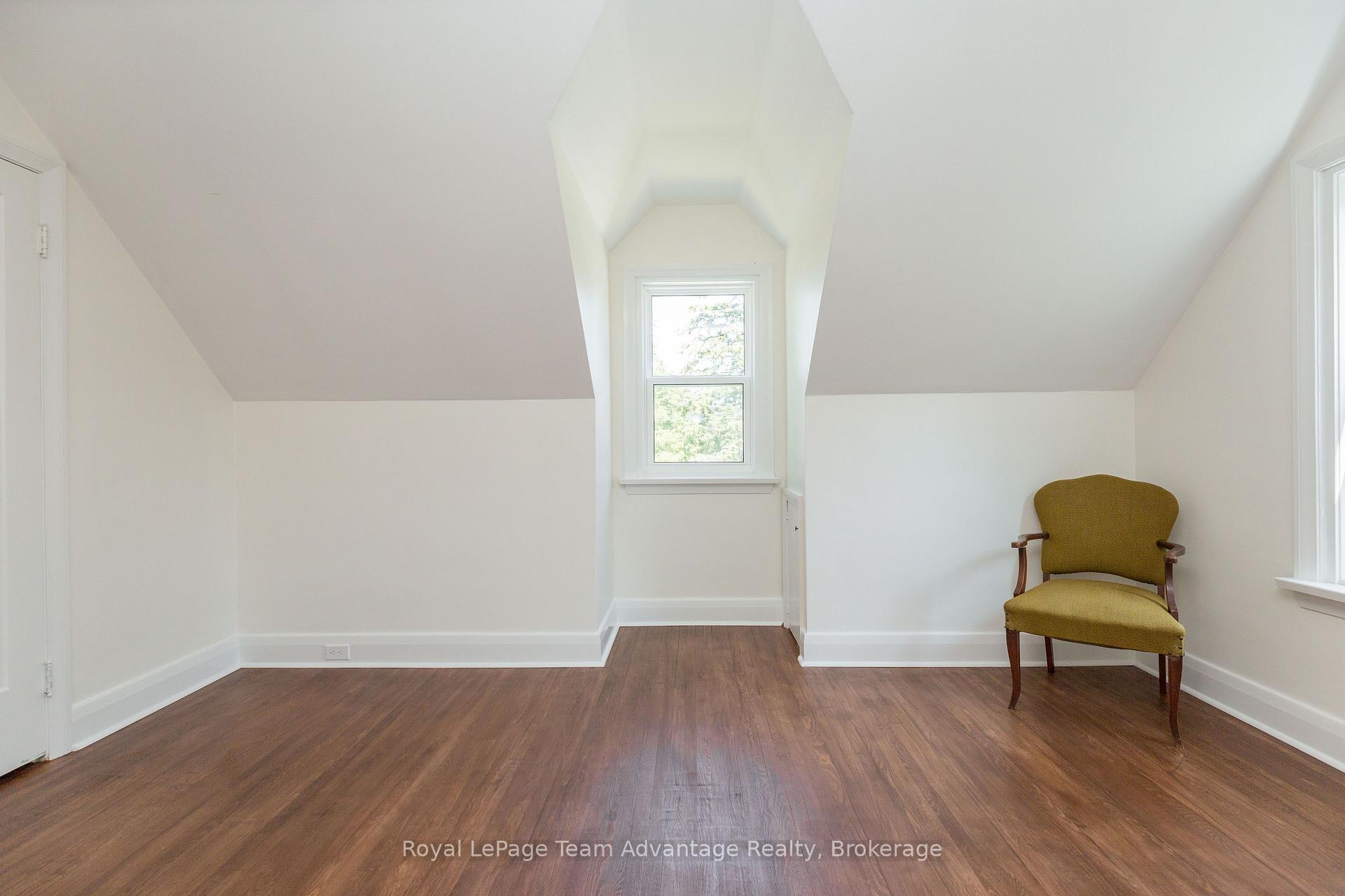 Photo 19 of 9 Houden Street, Springwater, Elmvale — HOMEH