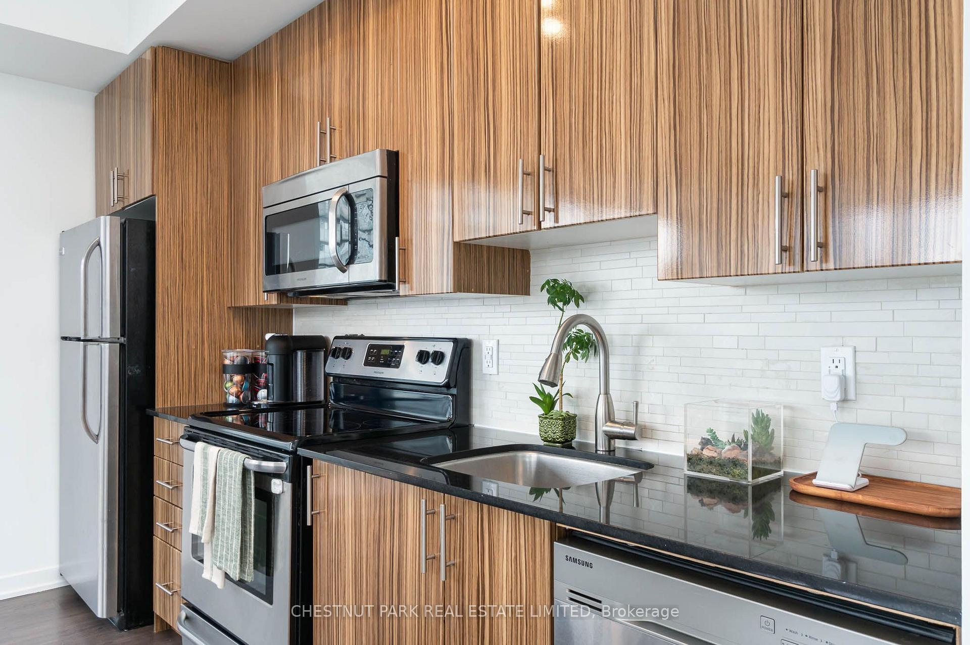 Photo 14 of Unit 1009, 225 Sackville Street, Toronto, Regent Park — HOMEH