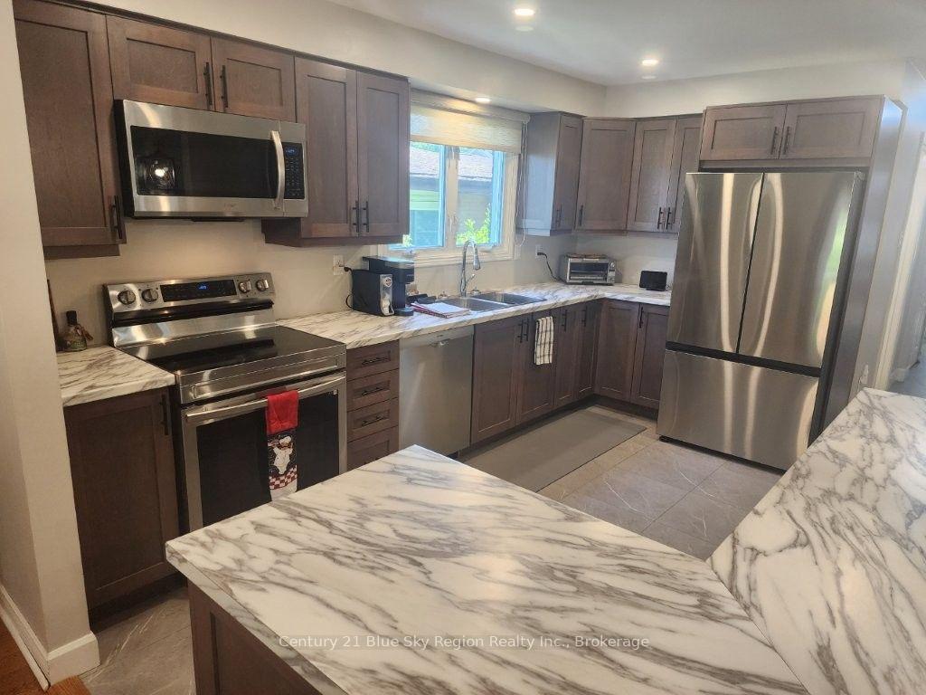Photo 6 of 14 Birch Street, North Bay, Ferris — HOMEH