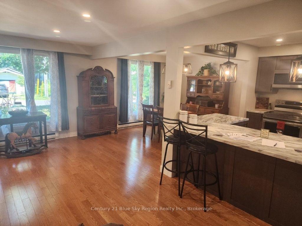 Photo 9 of 14 Birch Street, North Bay, Ferris — HOMEH