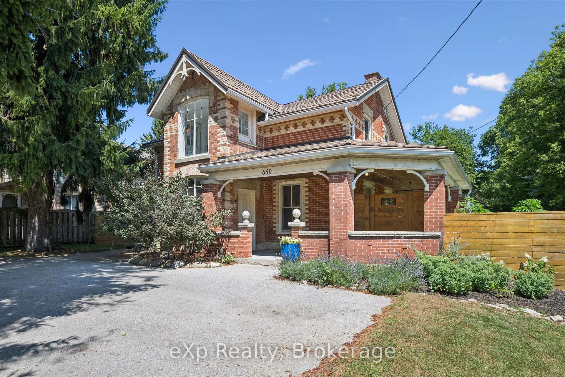 Photo 3 of 650 St David St, North Road, Centre Wellington, Fergus — HOMEH