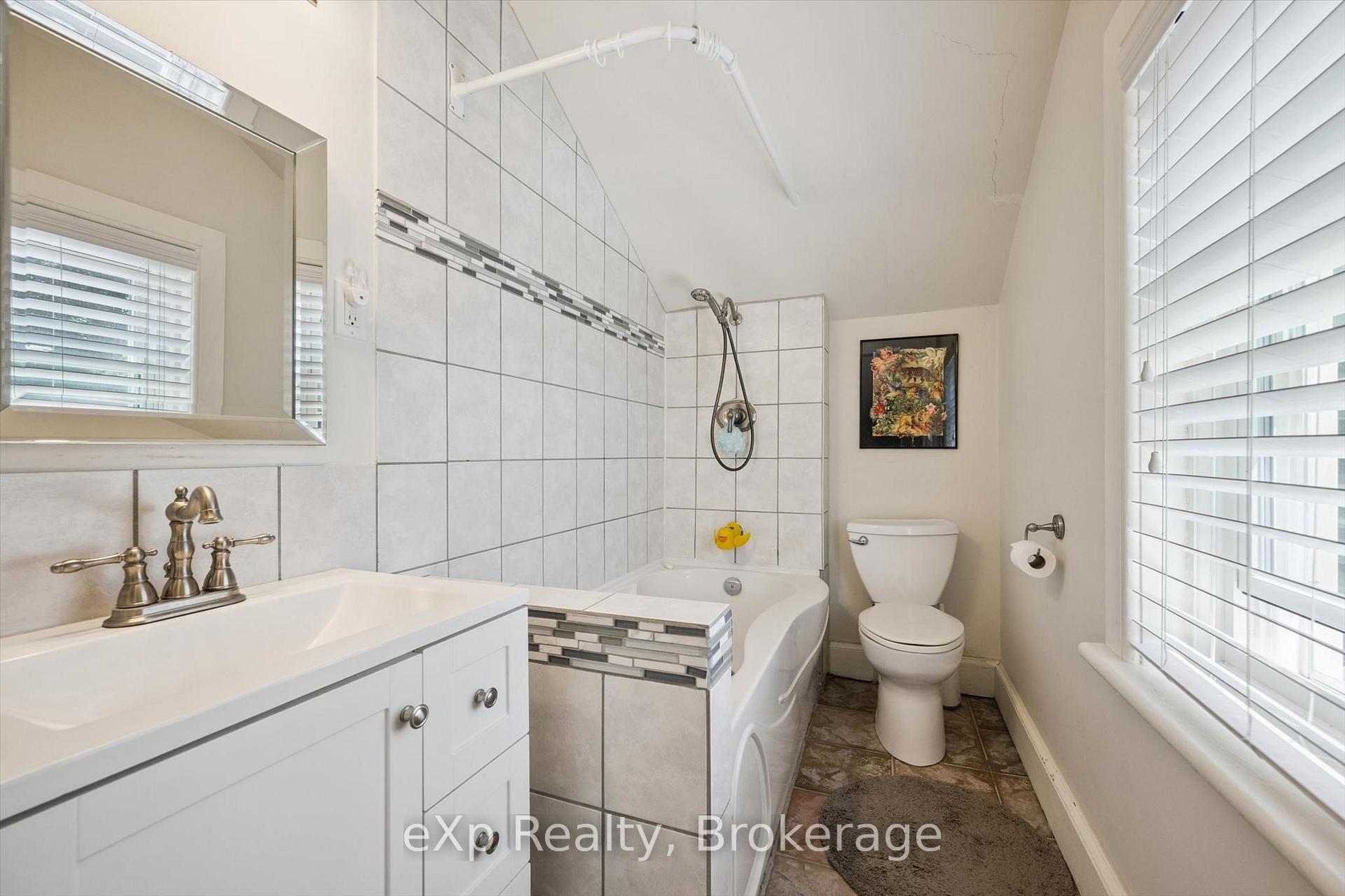 Photo 28 of 650 St David St, North Road, Centre Wellington, Fergus — HOMEH