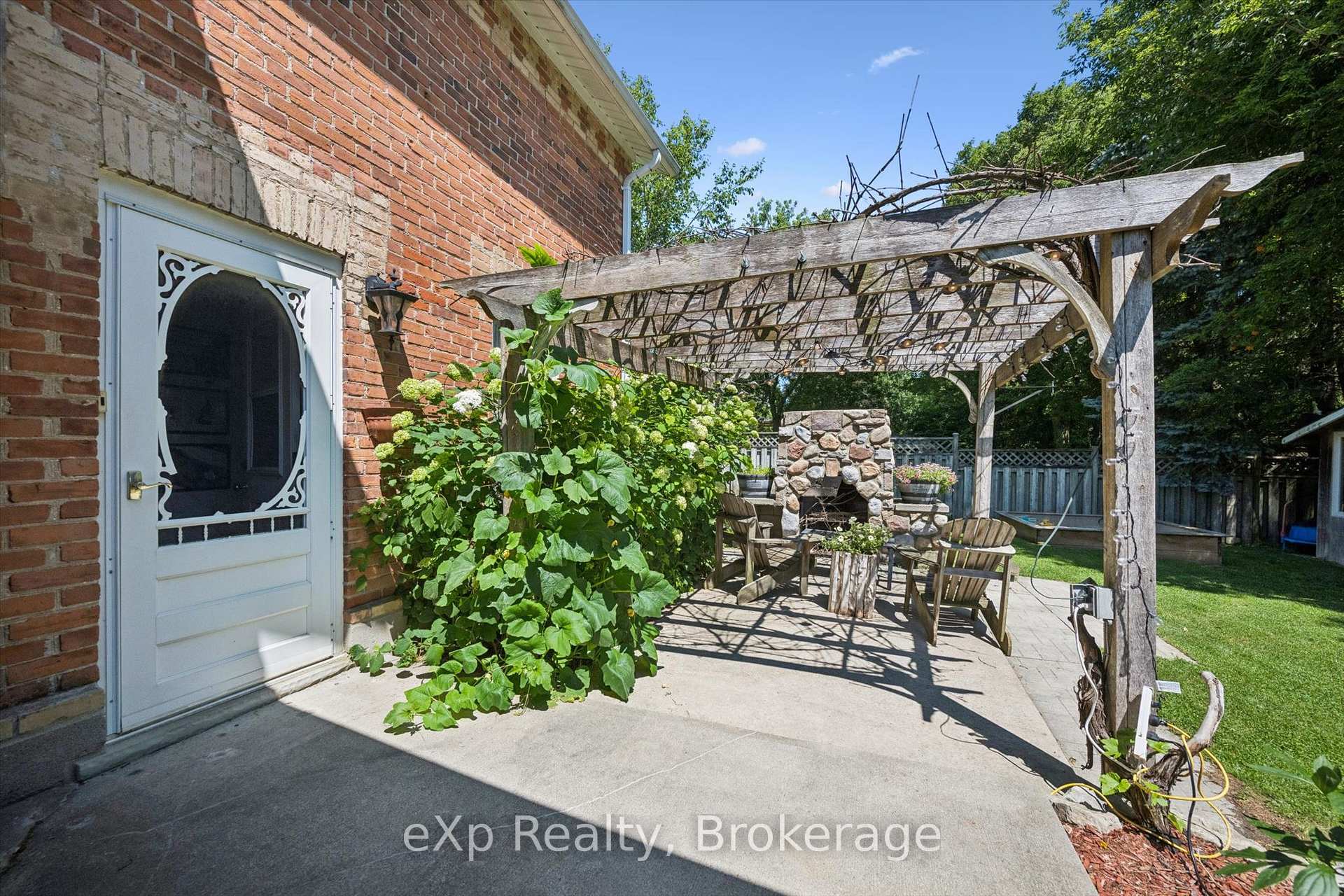 Photo 37 of 650 St David St, North Road, Centre Wellington, Fergus — HOMEH