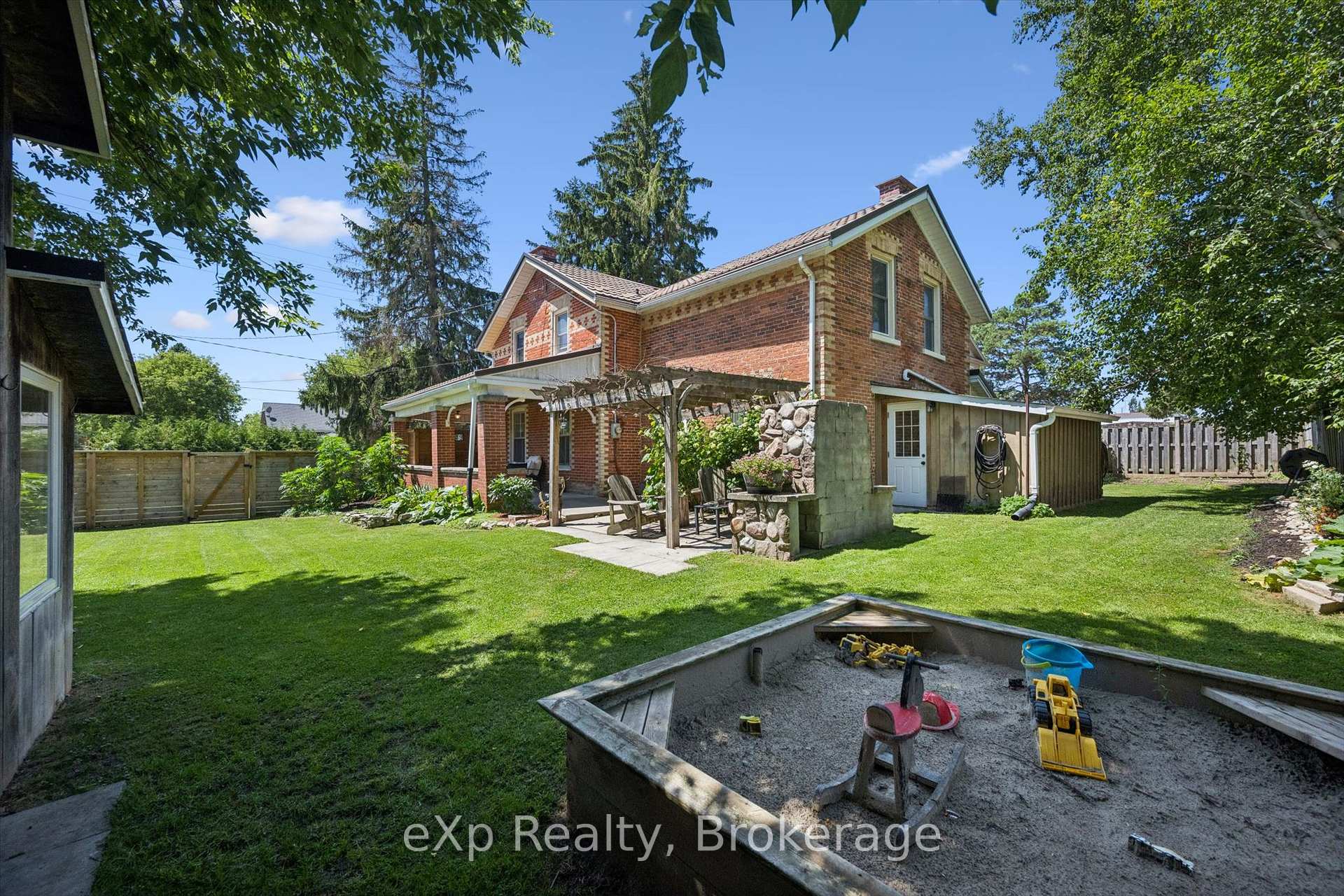 Photo 41 of 650 St David St, North Road, Centre Wellington, Fergus — HOMEH