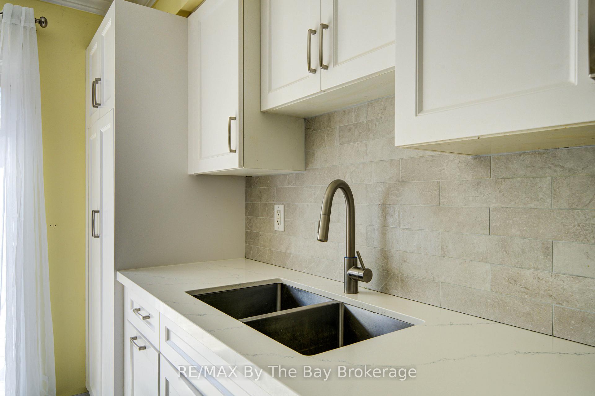 Photo 10 of 88 Wesley Avenue, Wasaga Beach — HOMEH