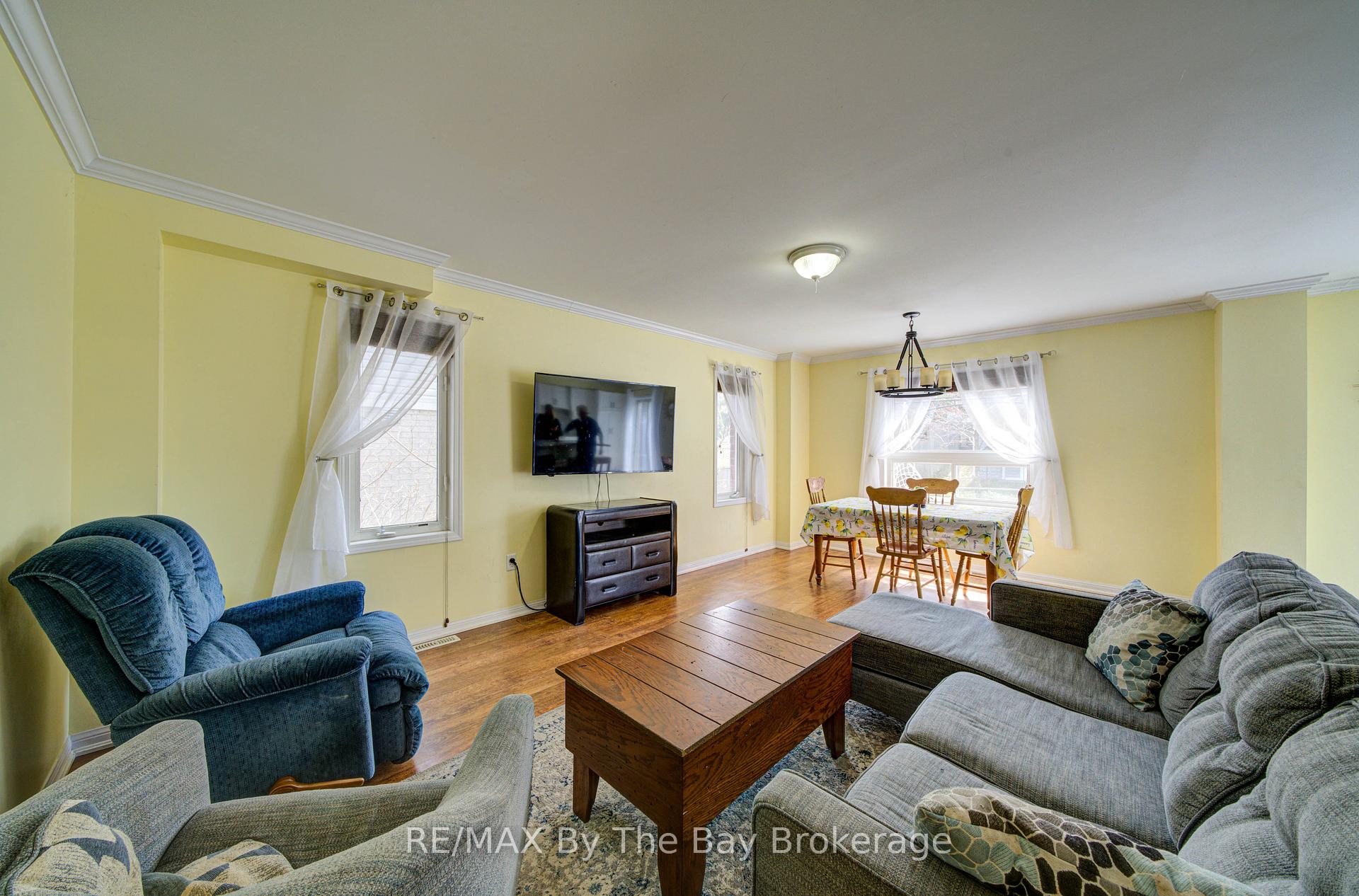 Photo 16 of 88 Wesley Avenue, Wasaga Beach — HOMEH