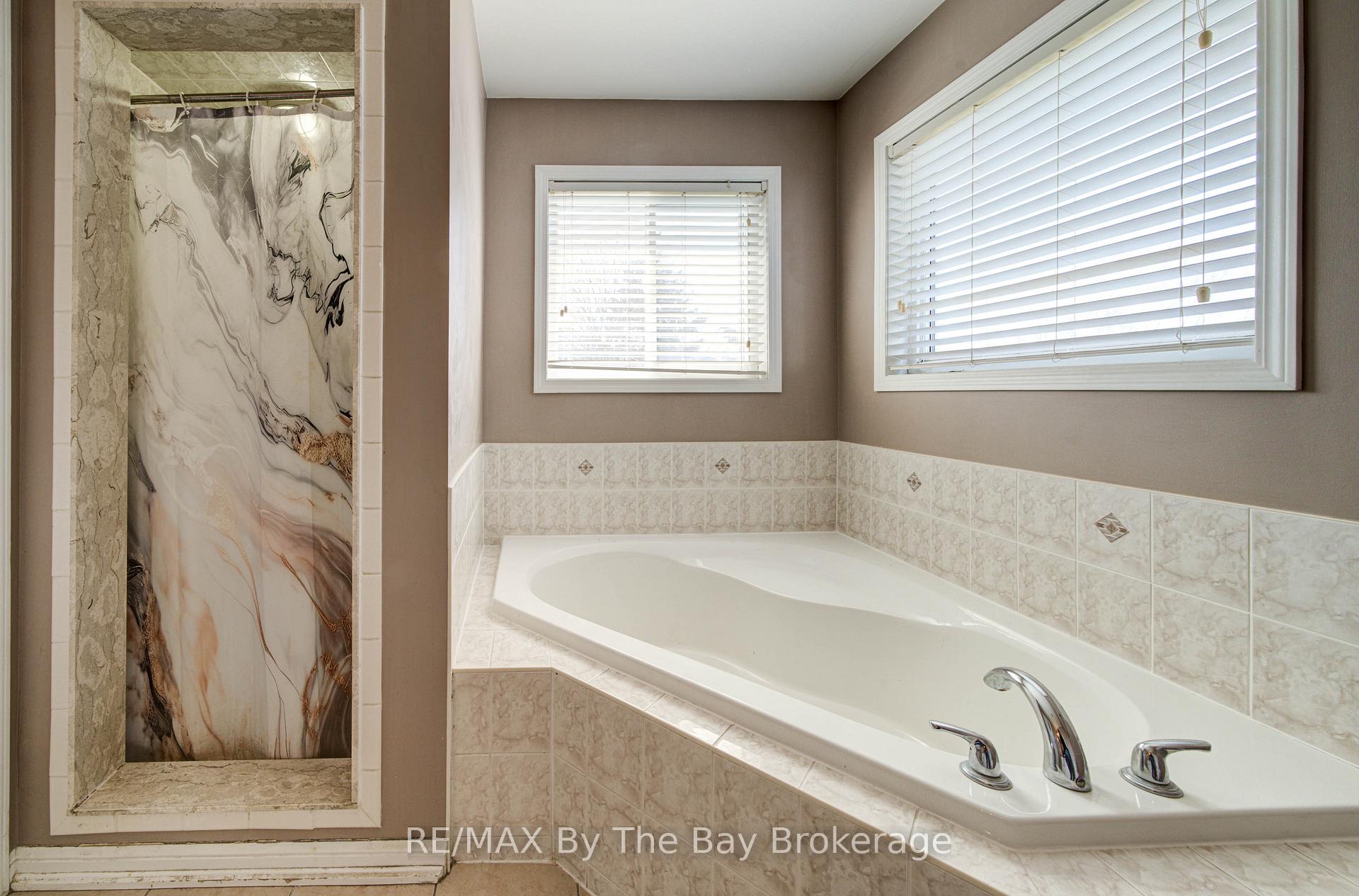 Photo 24 of 88 Wesley Avenue, Wasaga Beach — HOMEH