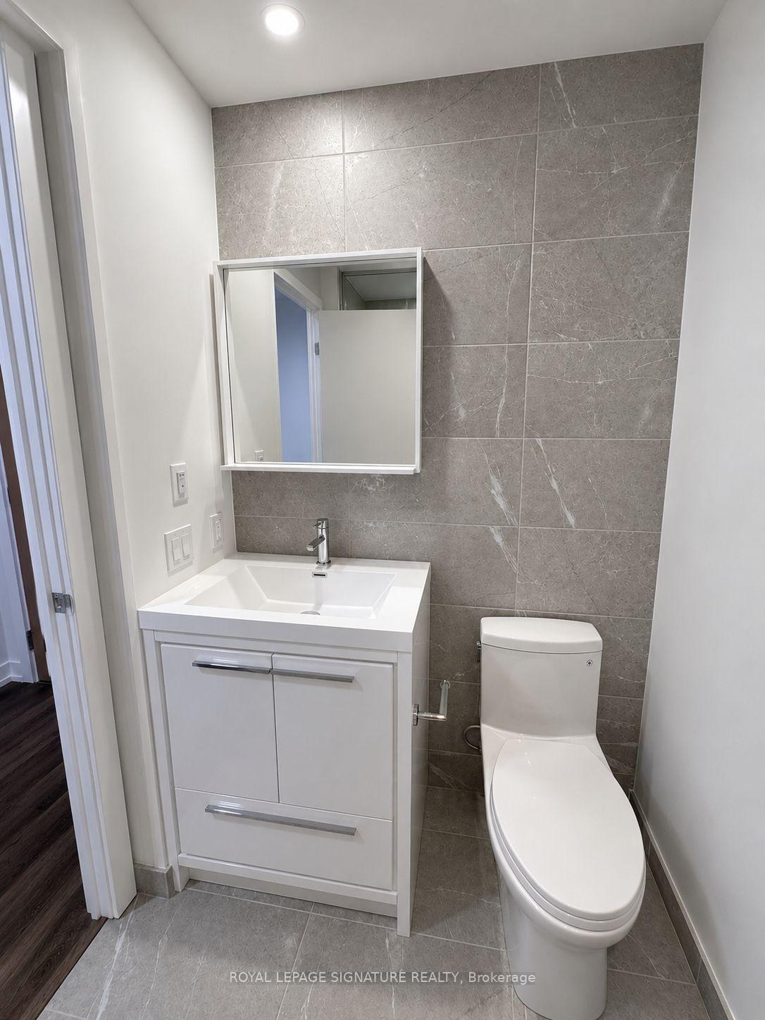 Photo 4 of Unit 407, 5 Meadowdale Road, Vaughan, Vaughan Corporate Centre — HOMEH
