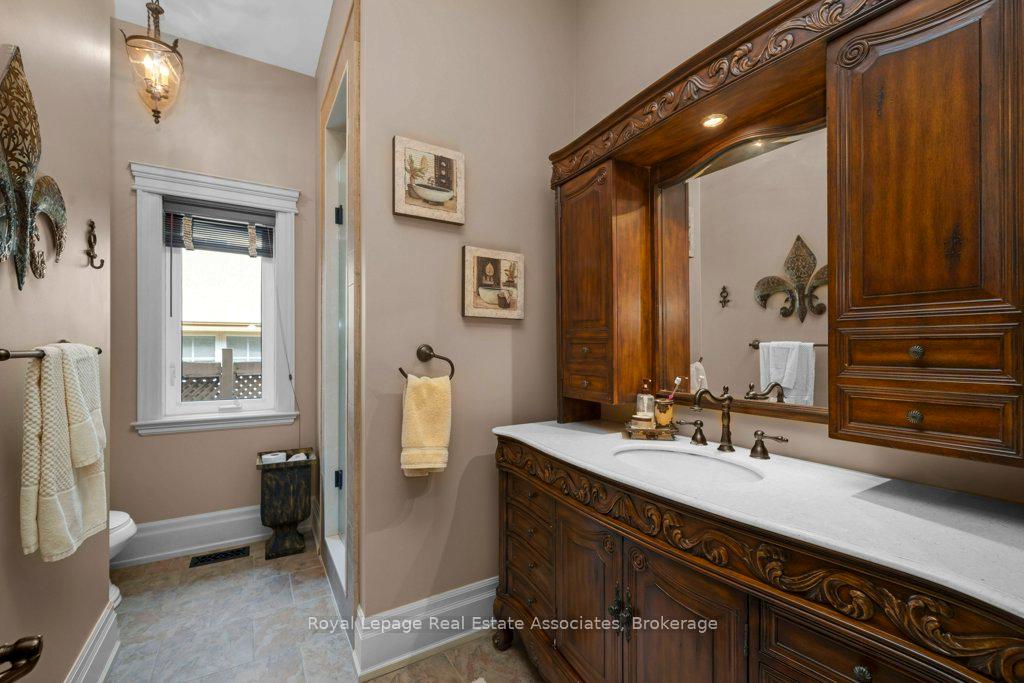 Photo 18 of 46 Scott Street, Brampton, Downtown Brampton — HOMEH
