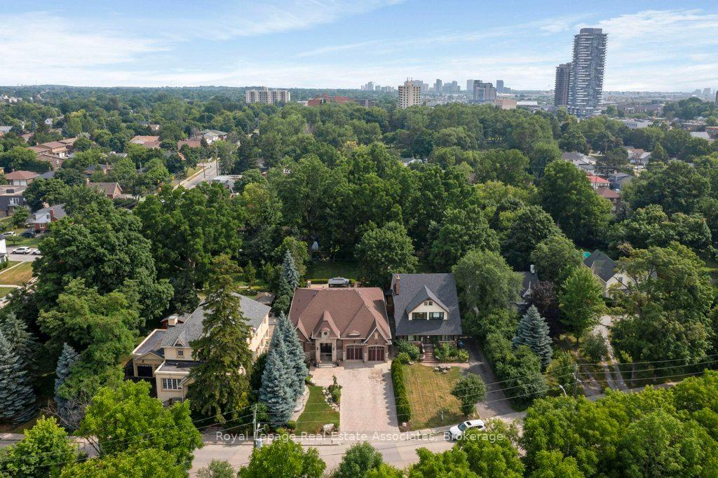 Photo 43 of 46 Scott Street, Brampton, Downtown Brampton — HOMEH