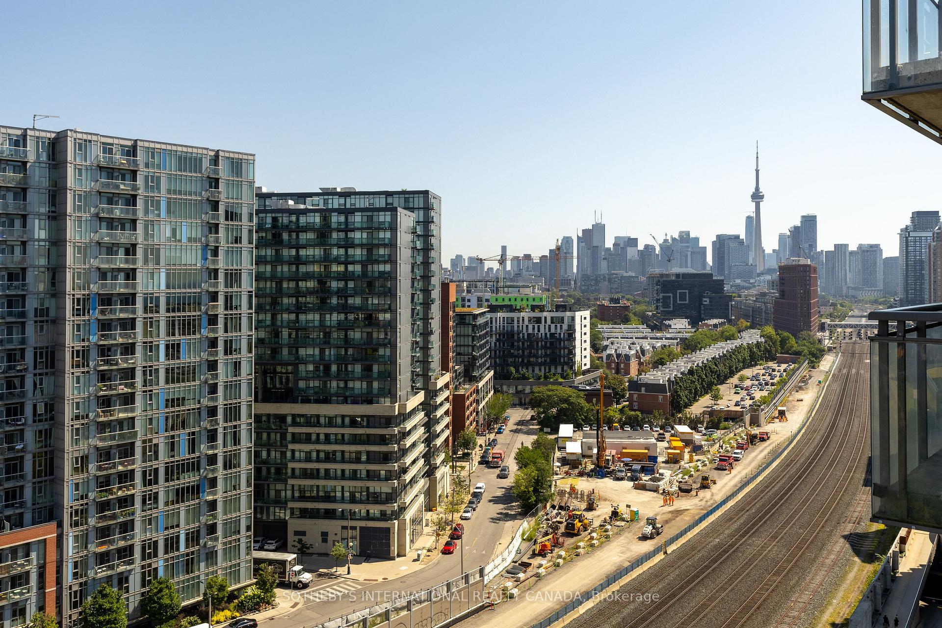 Photo 9 of Unit 1619, 38 Joe Shuster Way, Toronto, South Parkdale — HOMEH