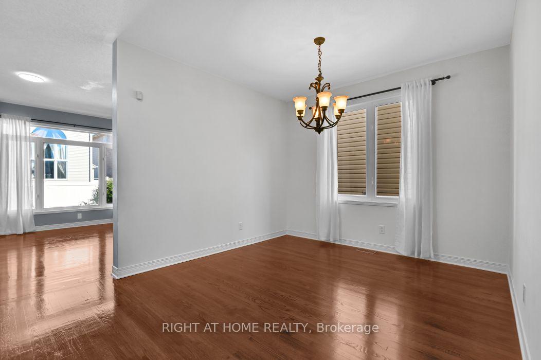 Photo 5 of 196 Lamplighters Drive, Ottawa, Barrhaven - Cedargrove/Fraserdale — HOMEH