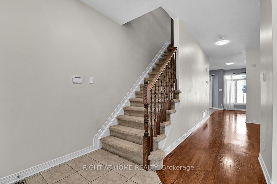Photo 15 of 196 Lamplighters Drive, Ottawa, Barrhaven - Cedargrove/Fraserdale — HOMEH