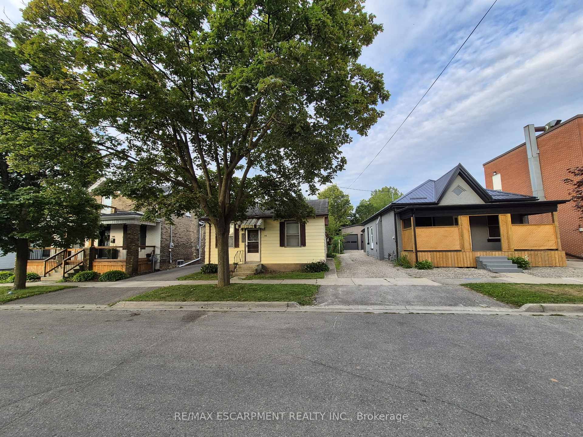 Photo 5 of 148 Pearl Street, Brantford, North Ward — HOMEH