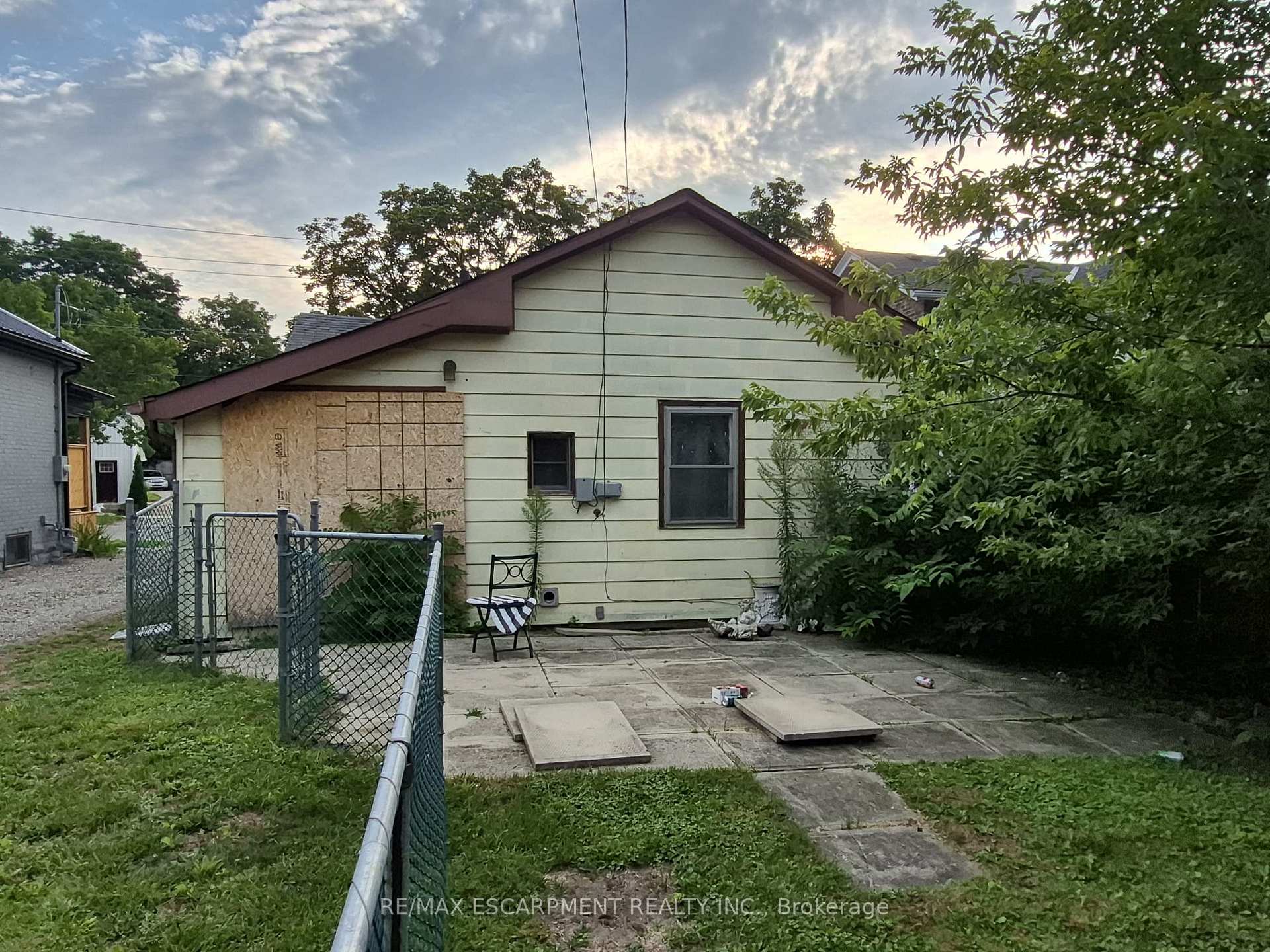 Photo 21 of 148 Pearl Street, Brantford, North Ward — HOMEH