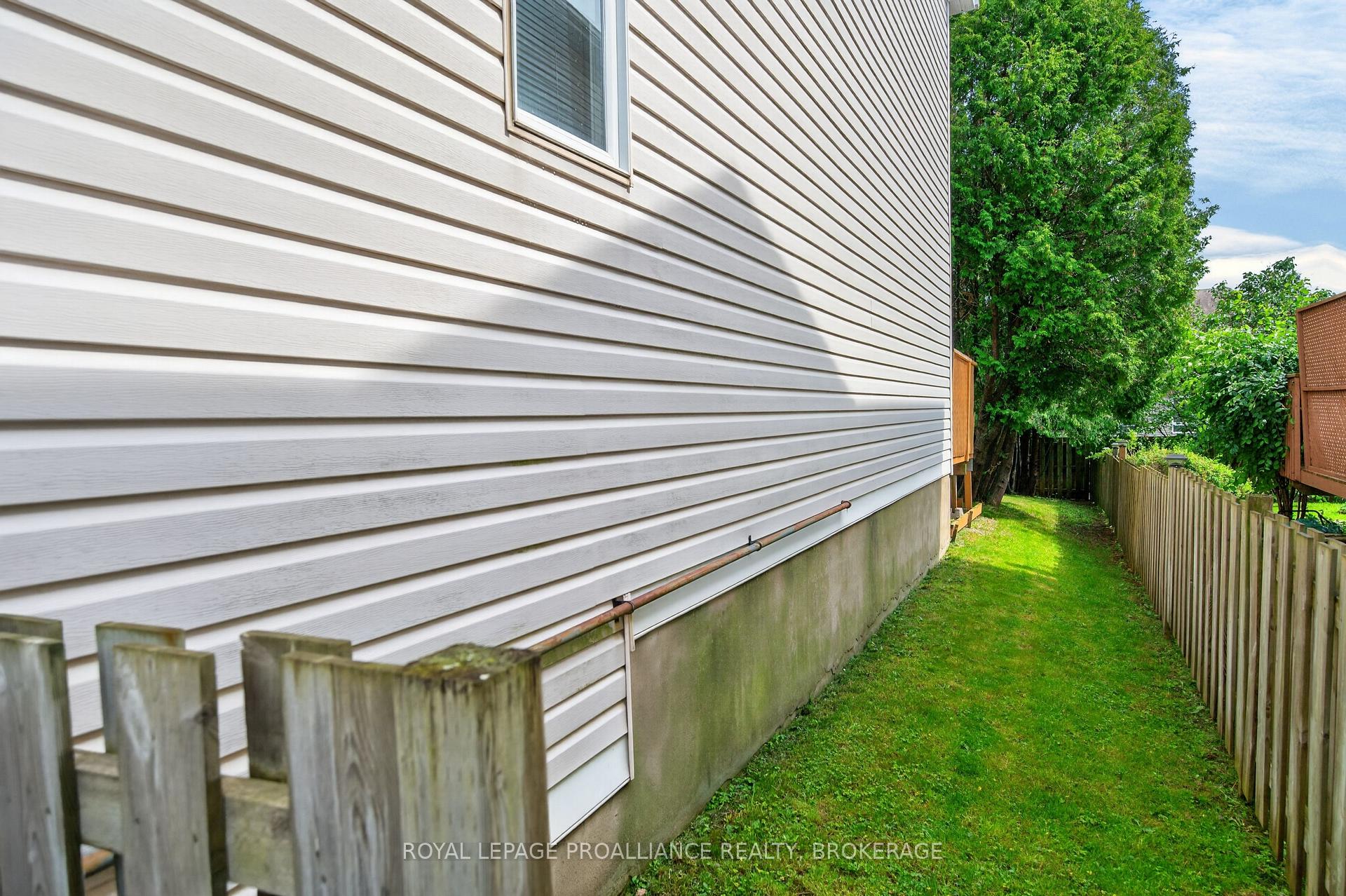 Photo 33 of 393 Malabar Drive, Kingston, East Gardiners Rd — HOMEH