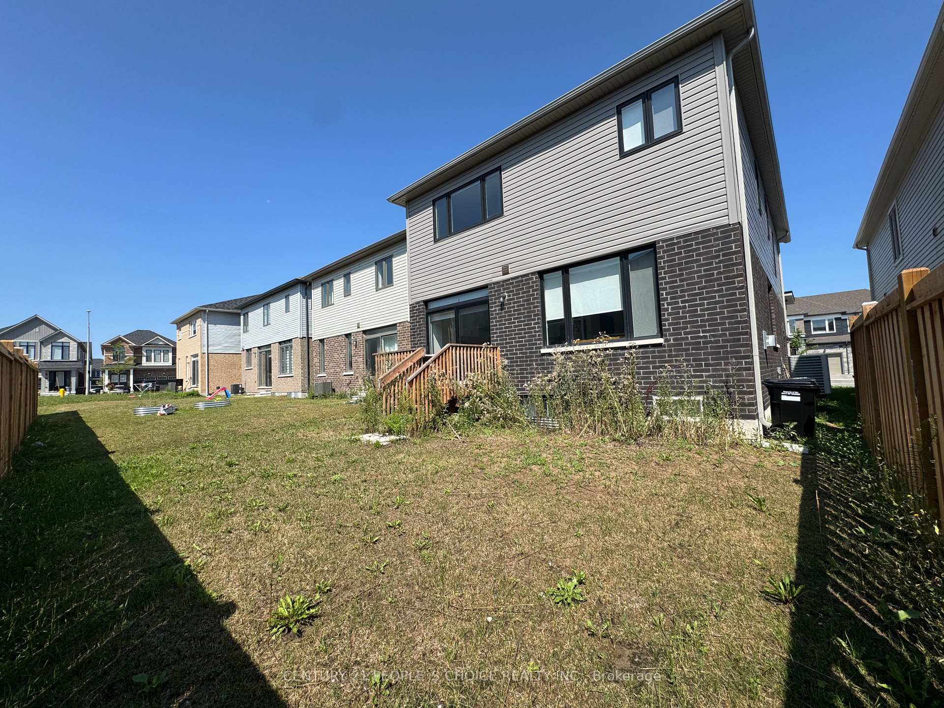Photo 2 of 61 Valleybrook Road, Barrie, Rural Barrie Southeast — HOMEH