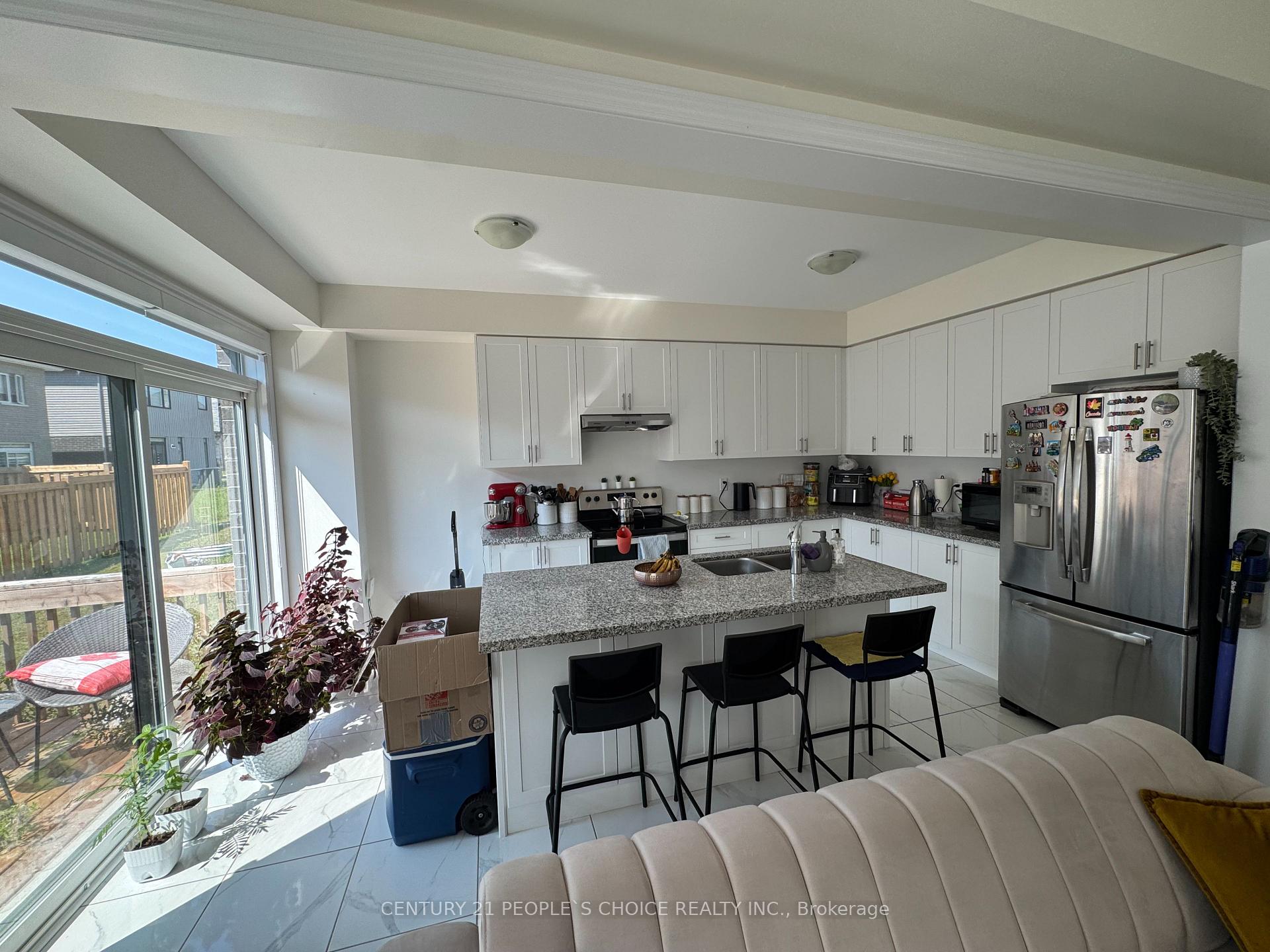 Photo 9 of 61 Valleybrook Road, Barrie, Rural Barrie Southeast — HOMEH