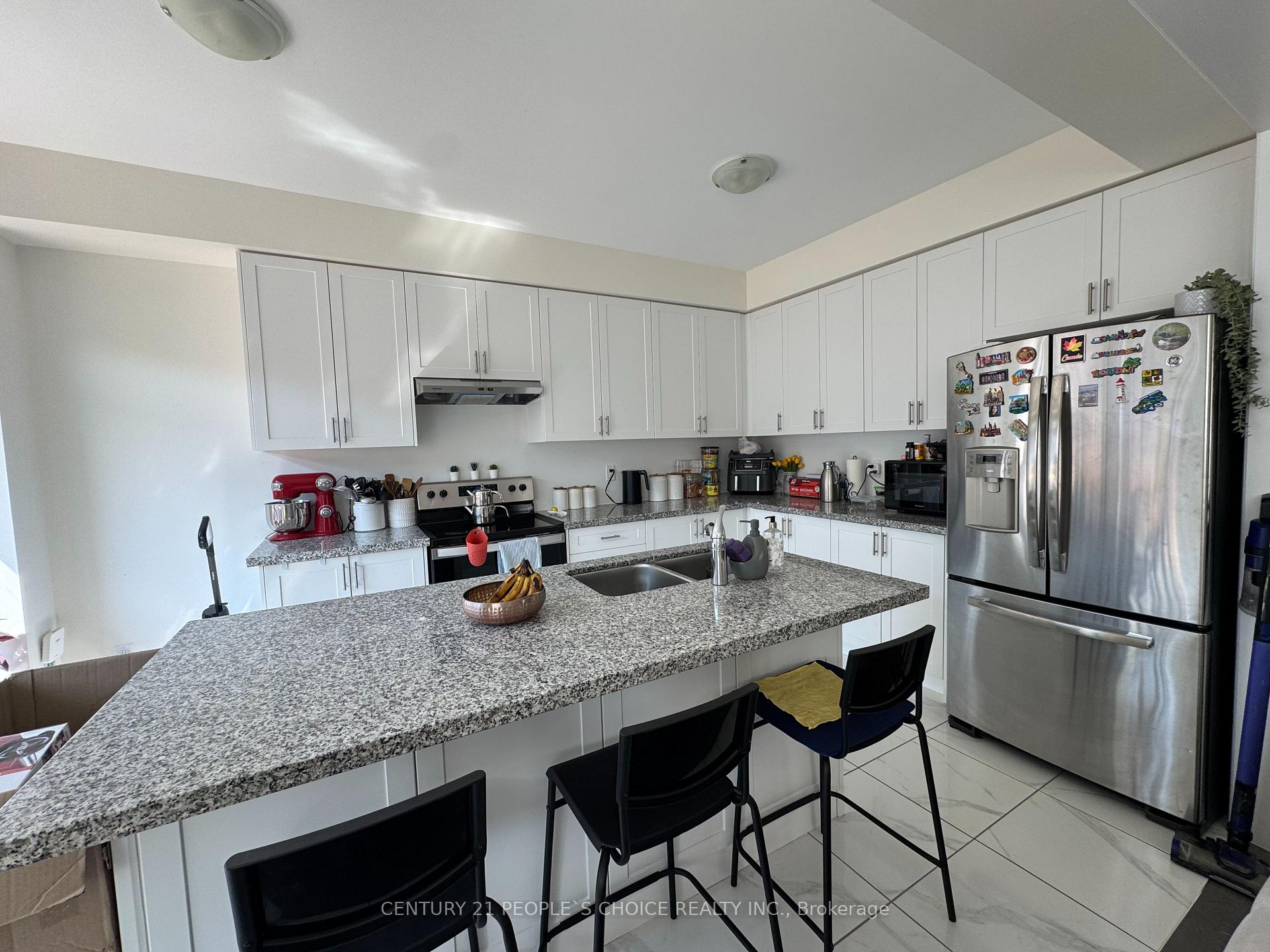 Photo 10 of 61 Valleybrook Road, Barrie, Rural Barrie Southeast — HOMEH