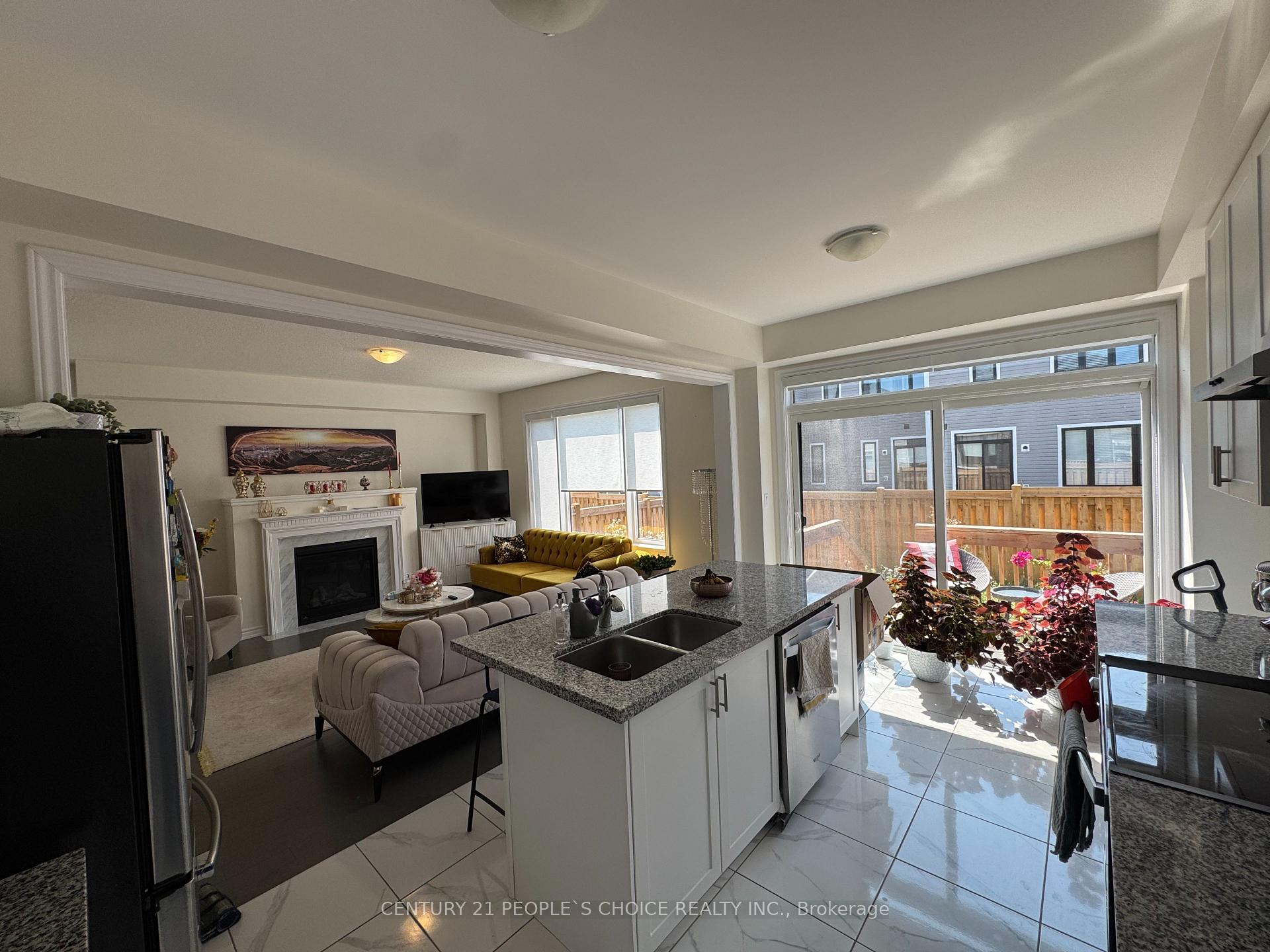 Photo 11 of 61 Valleybrook Road, Barrie, Rural Barrie Southeast — HOMEH