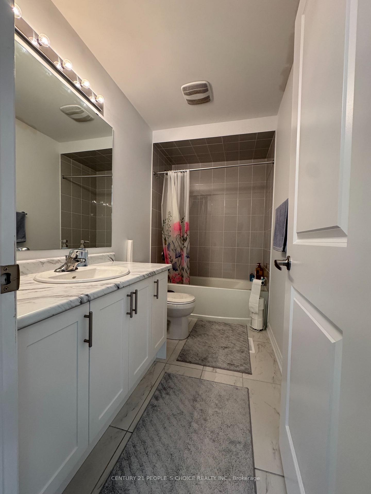Photo 25 of 61 Valleybrook Road, Barrie, Rural Barrie Southeast — HOMEH